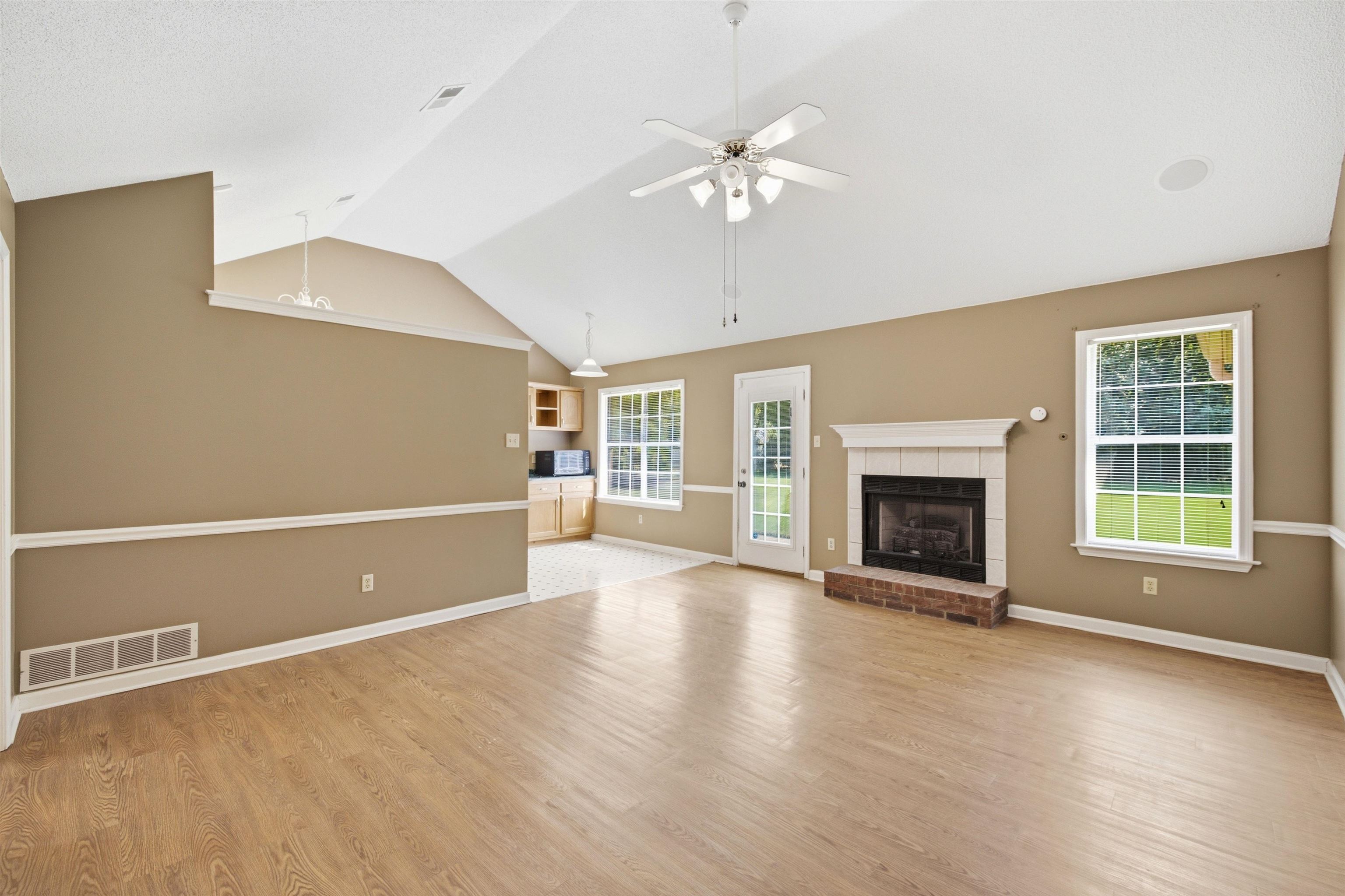 272 Wellington Way Property Photo 10
