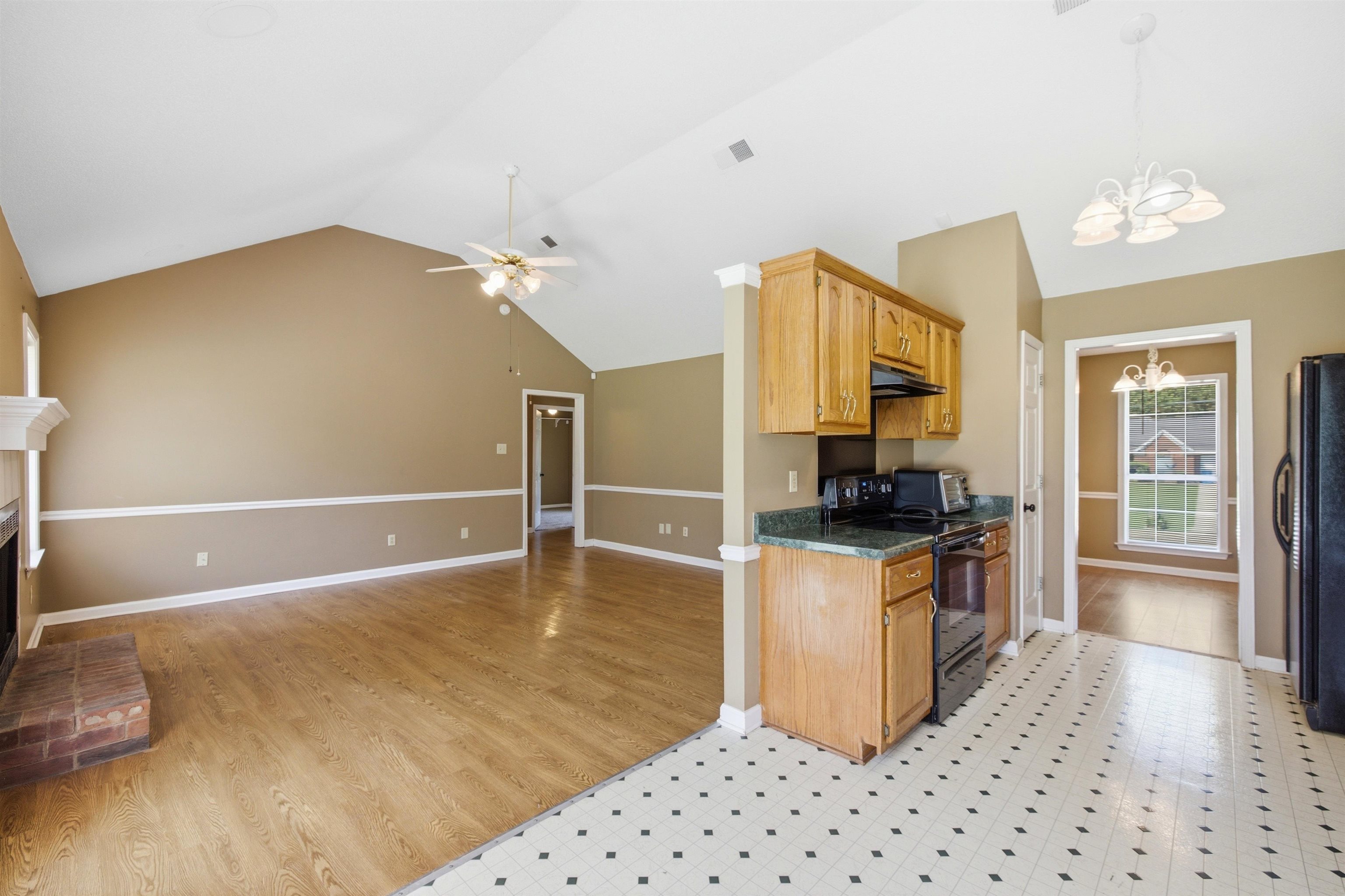 272 Wellington Way Property Photo 12
