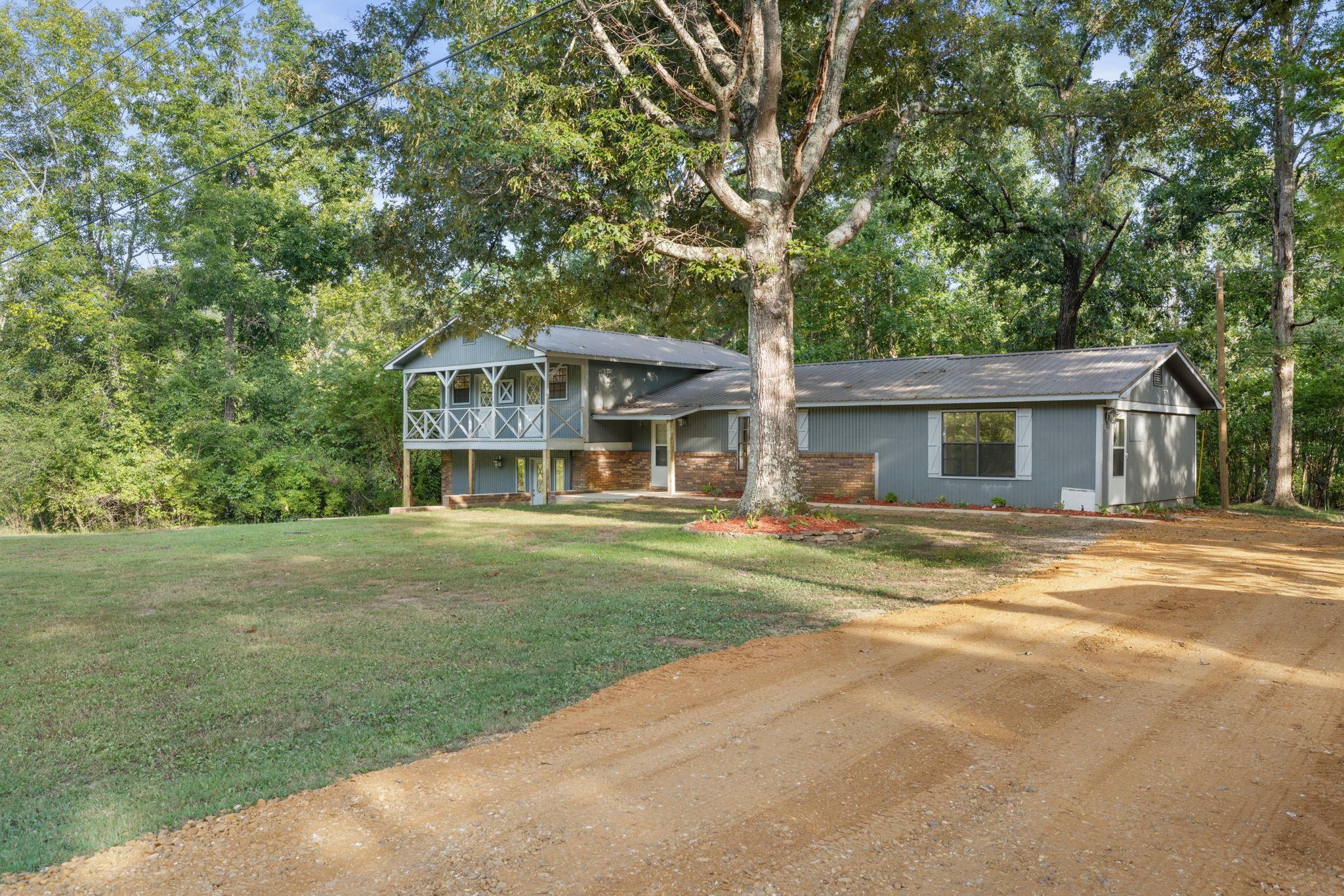 685 County Road 231 Rd Property Photo 1