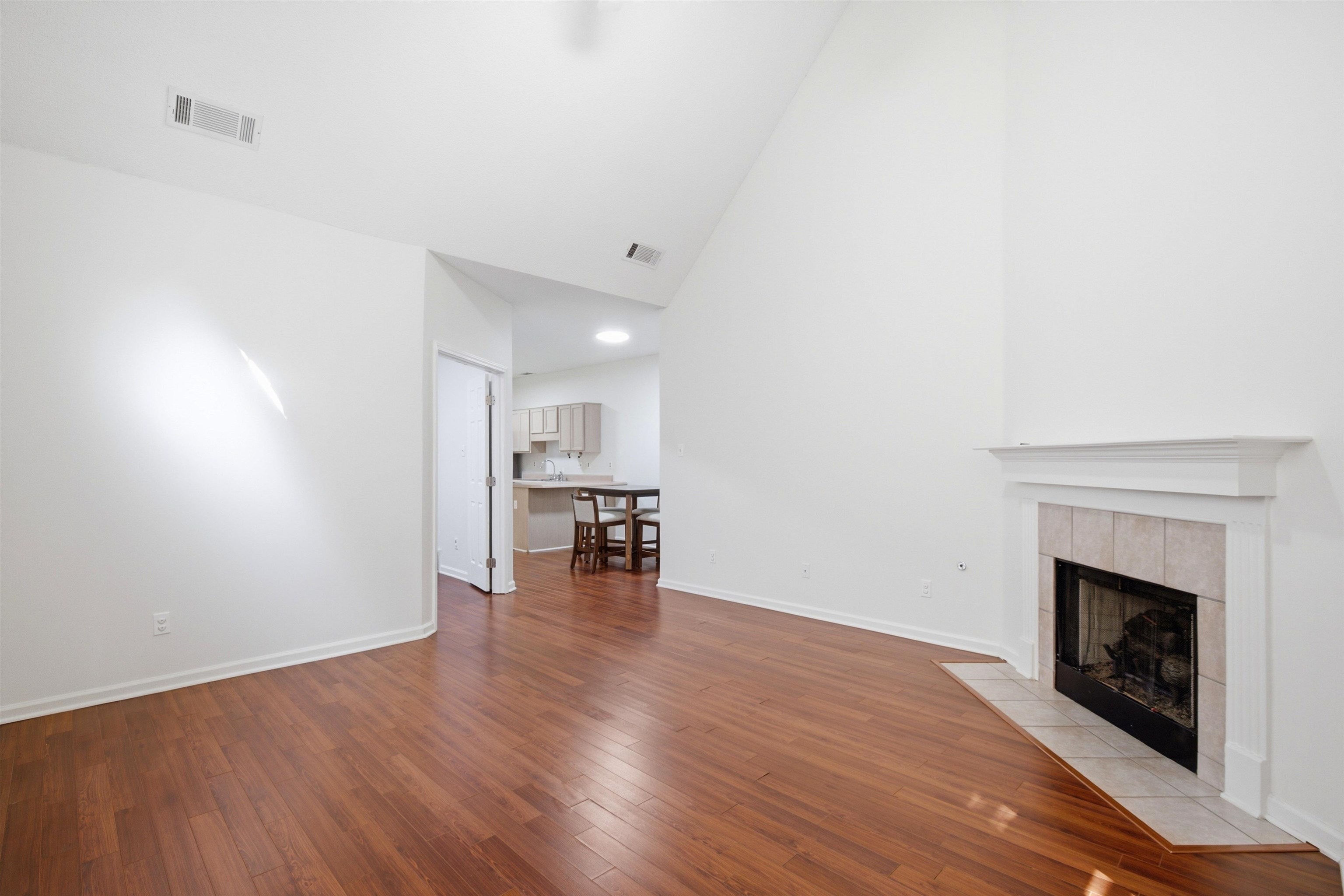 1168 Brady Hollow Ln Property Photo 4