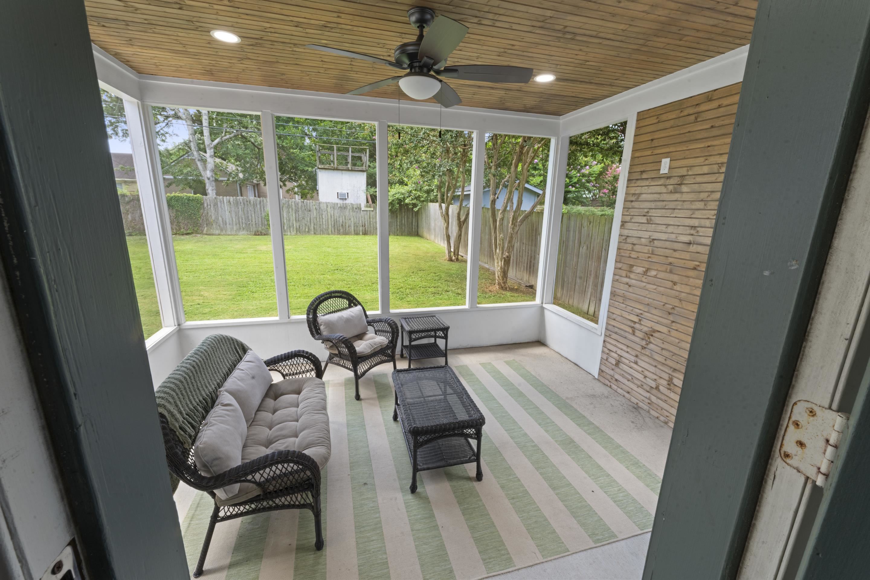 3619 Kenwood Ave Property Photo 24