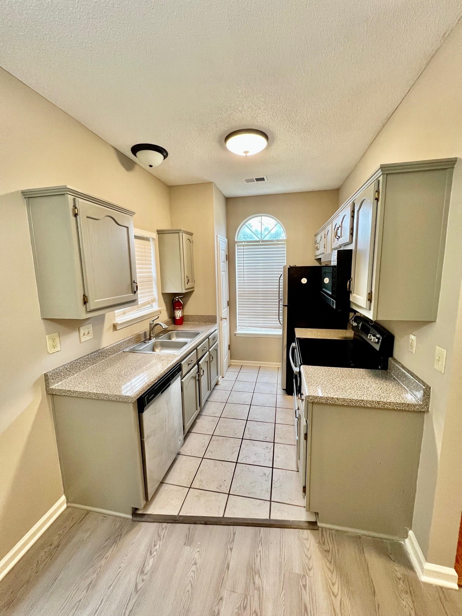 6766 Whitten Pine Dr Property Photo 2