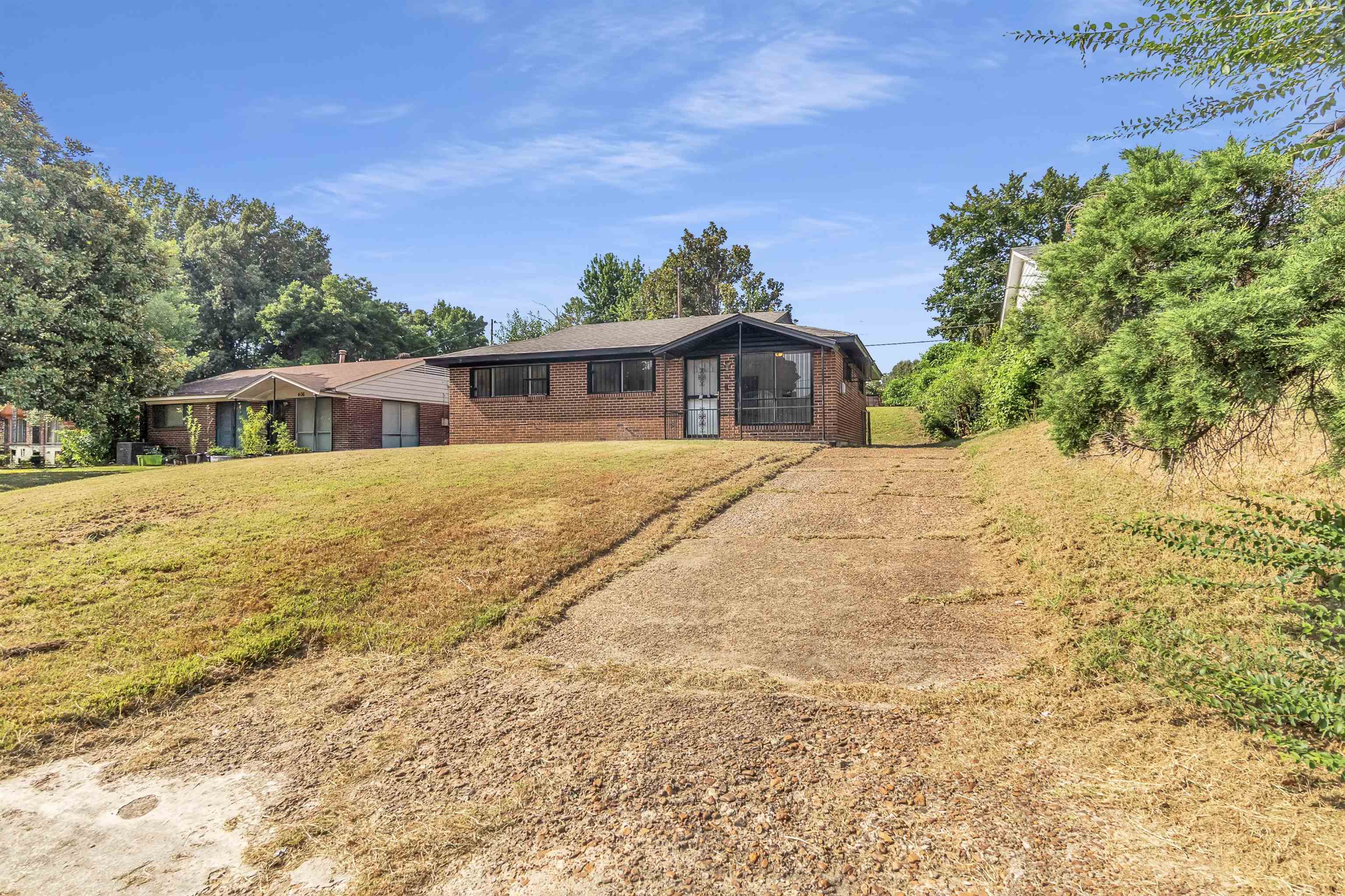 400 Fairhope Rd Property Photo 2