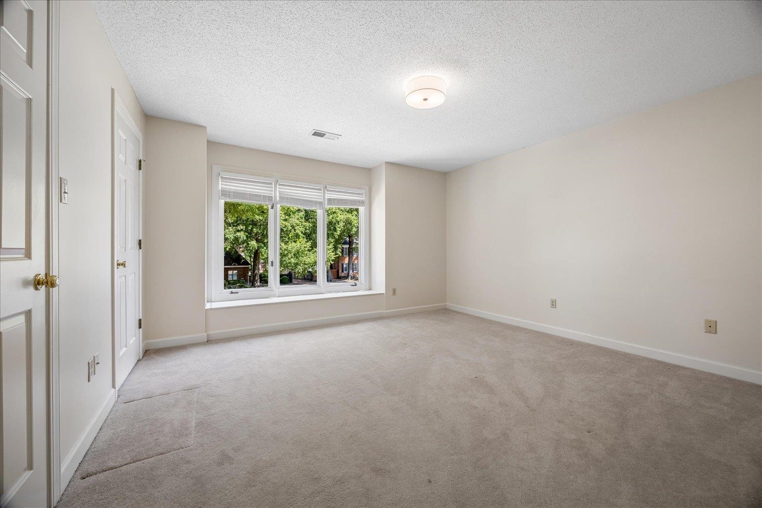 9421 Plantation Way Ln Property Photo 27