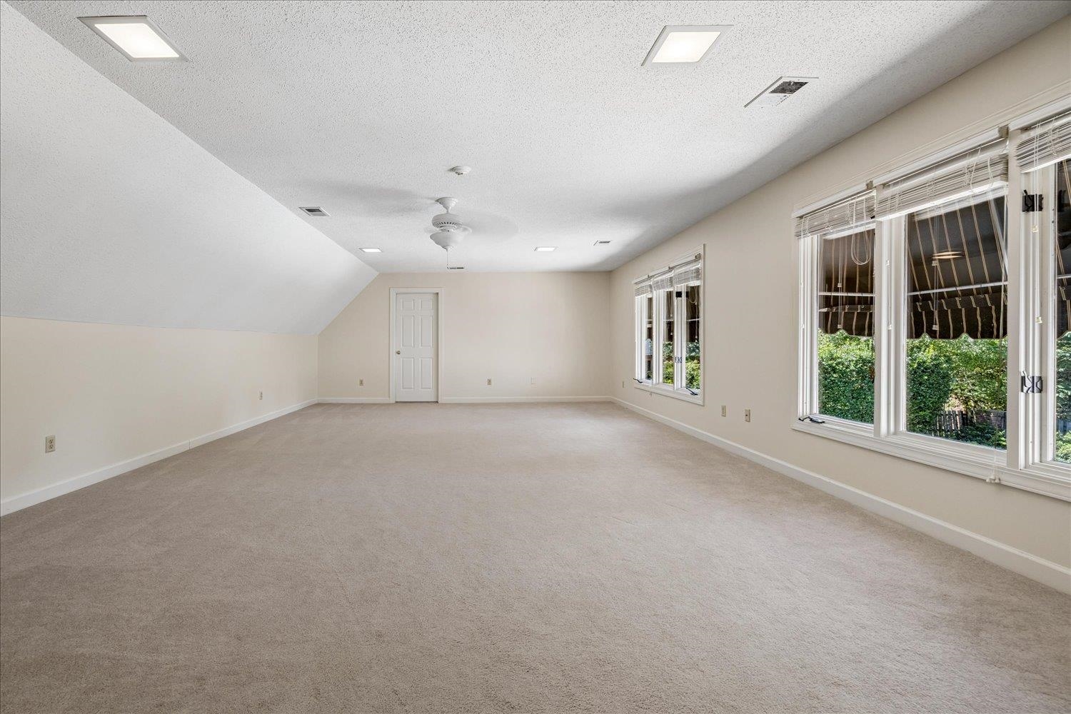 9421 Plantation Way Ln Property Photo 32