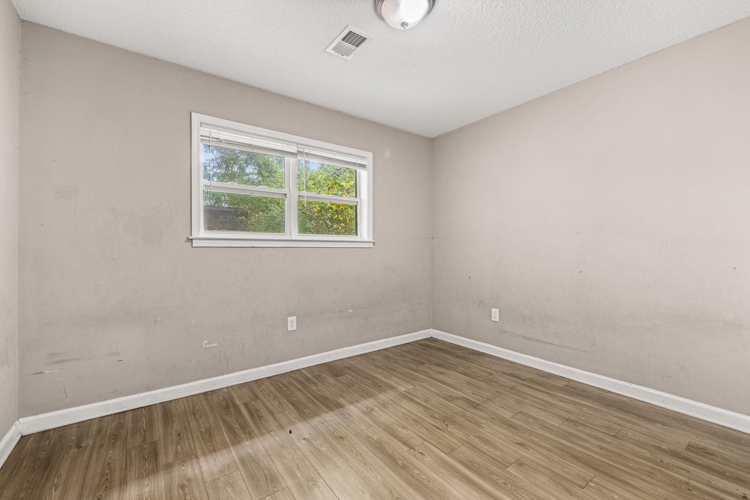3468 Mckenzie St Property Photo 22