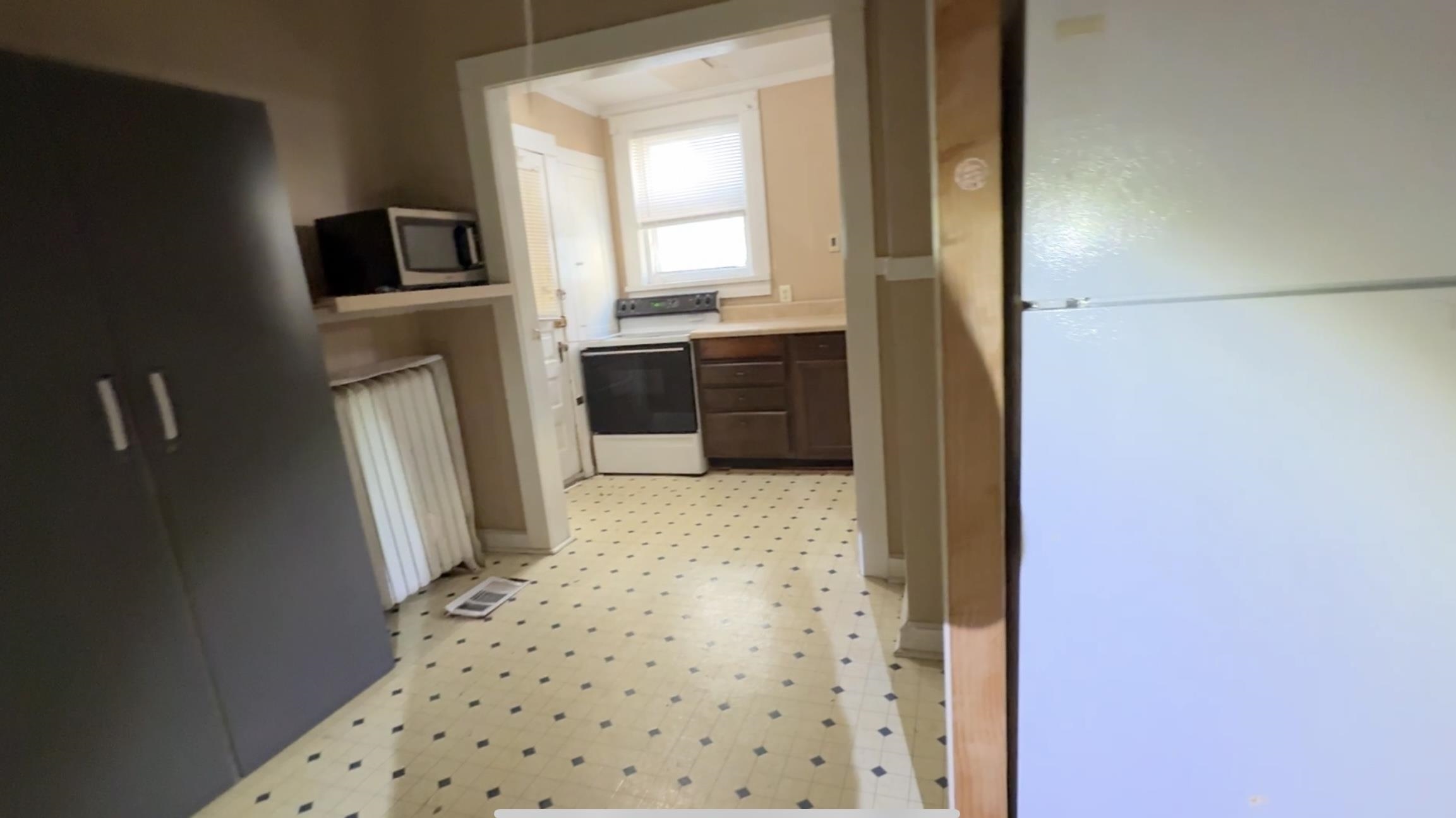173 N Willett St Property Photo 3