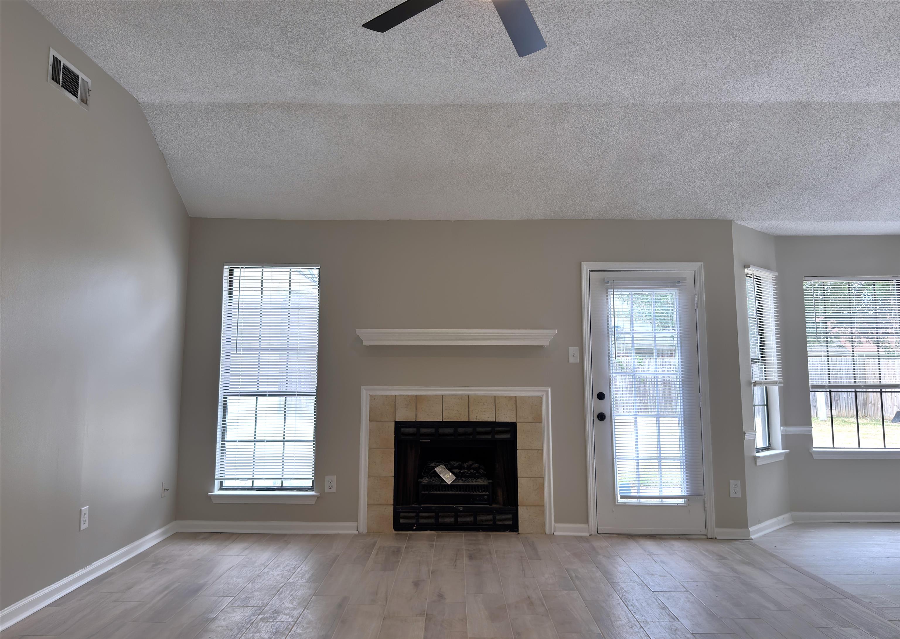4566 Bassett Hall Dr Property Photo 7
