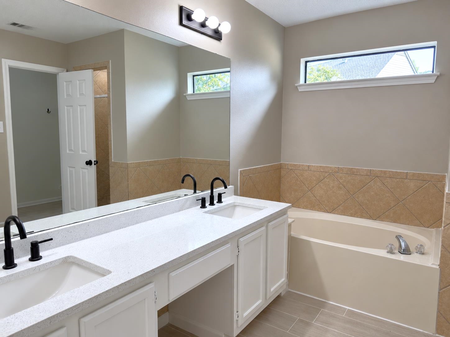 4566 Bassett Hall Dr Property Photo 13
