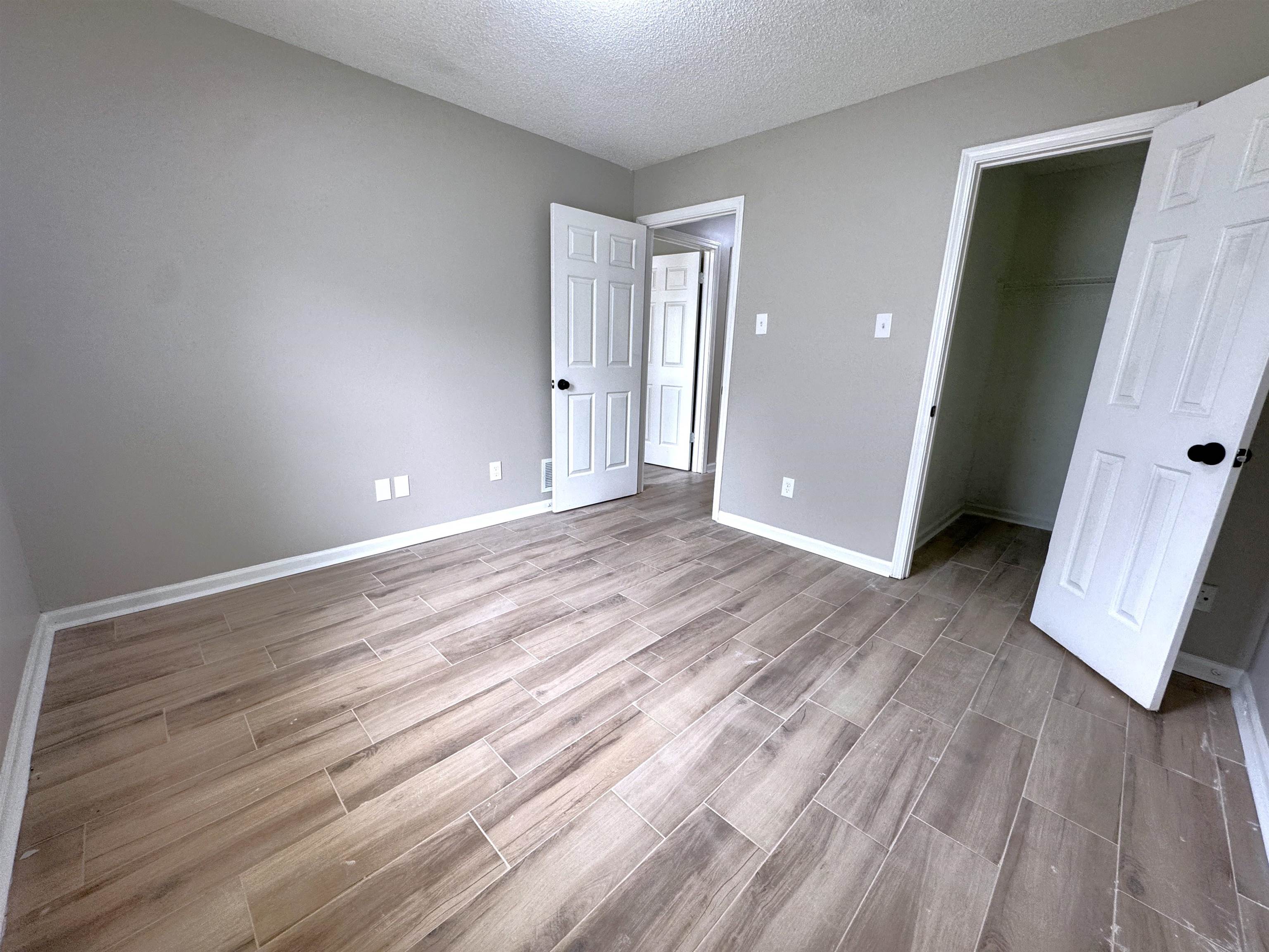 4566 Bassett Hall Dr Property Photo 16