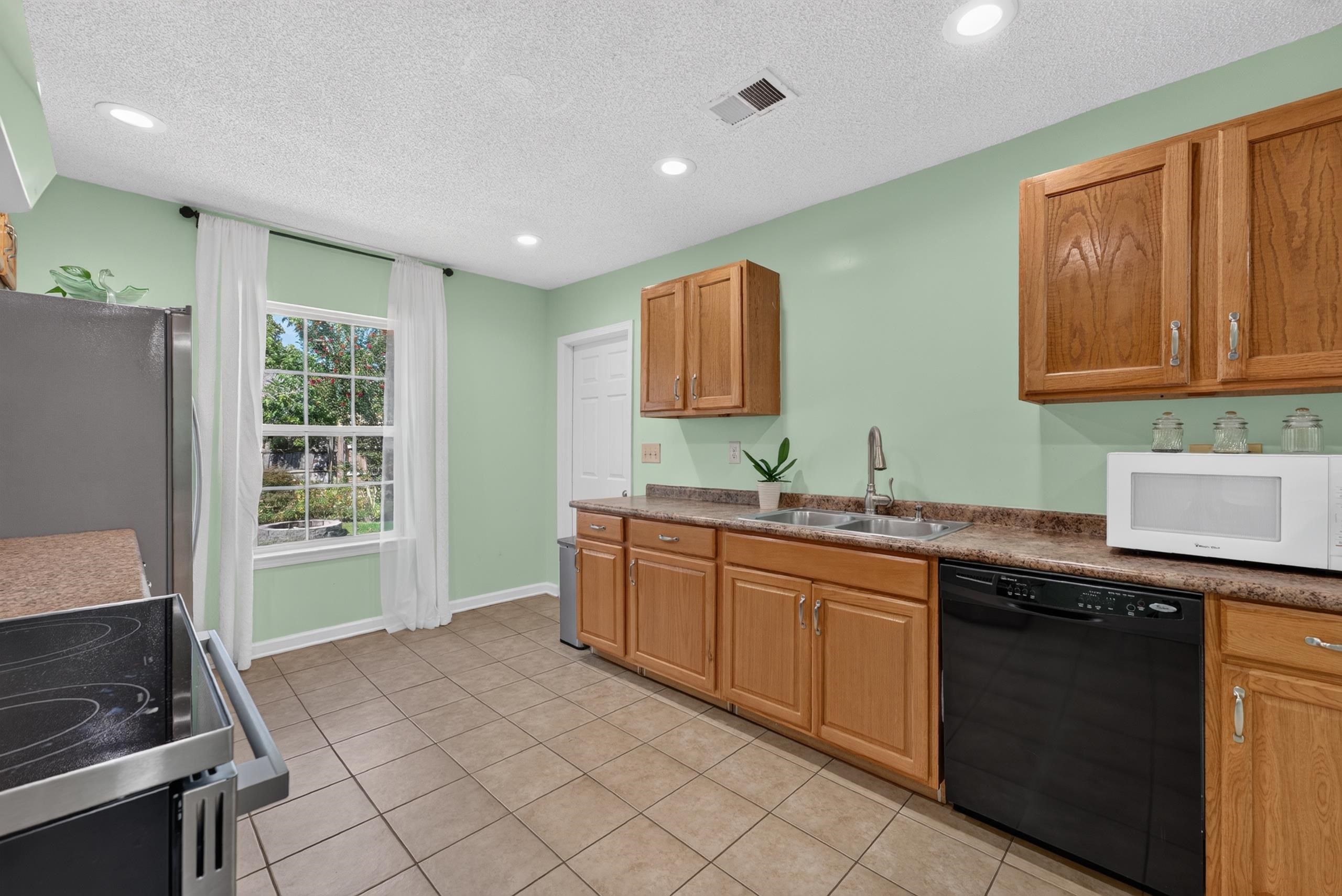 2513 Berryhill Rd Property Photo 7