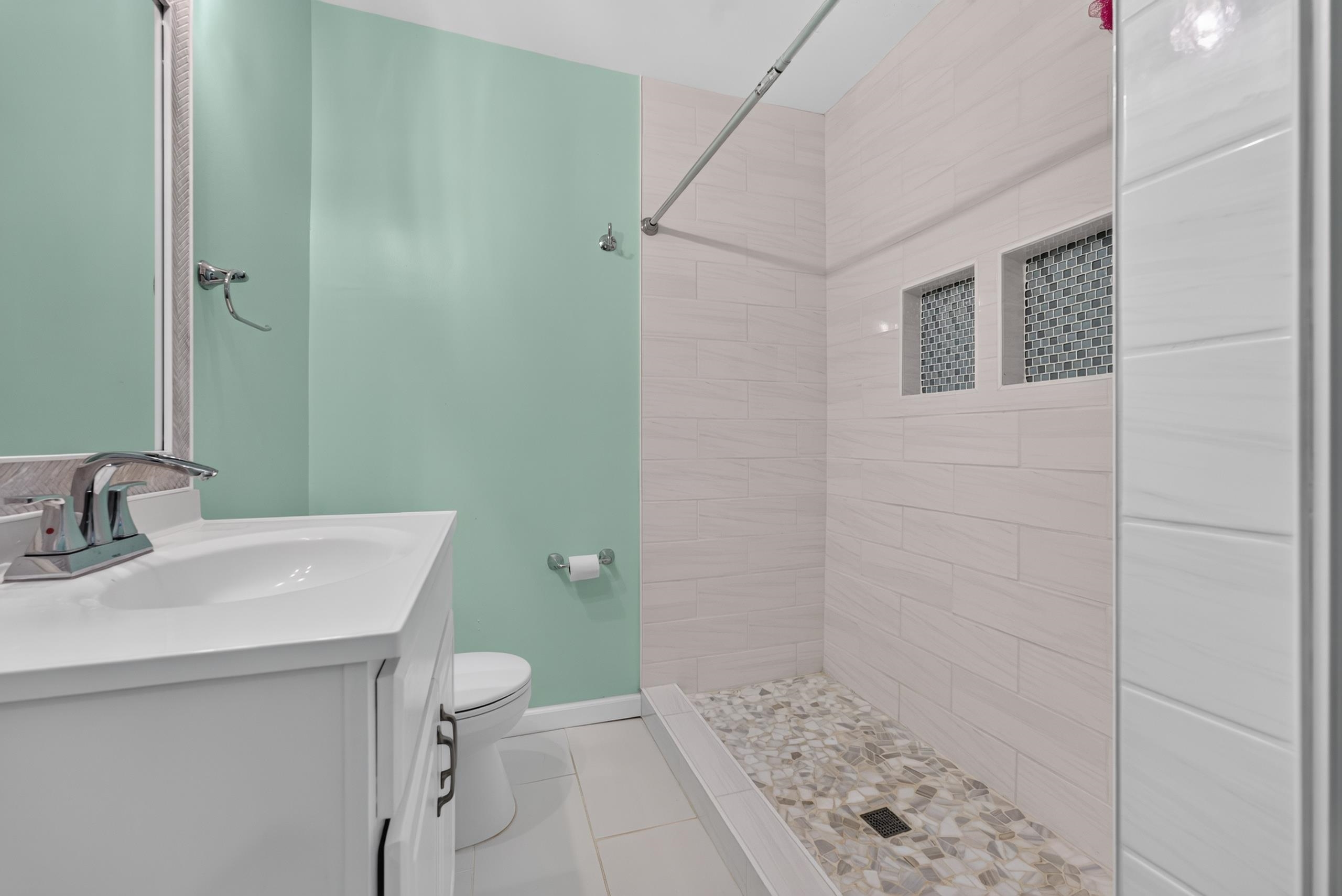 2513 Berryhill Rd Property Photo 10