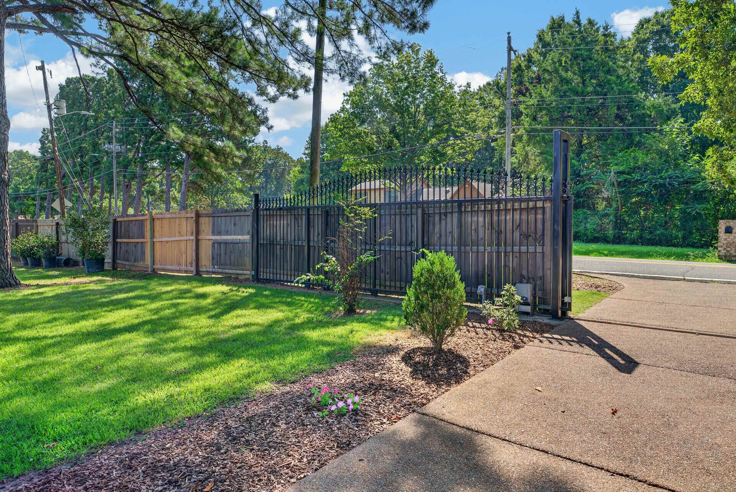 2513 Berryhill Rd Property Photo 24