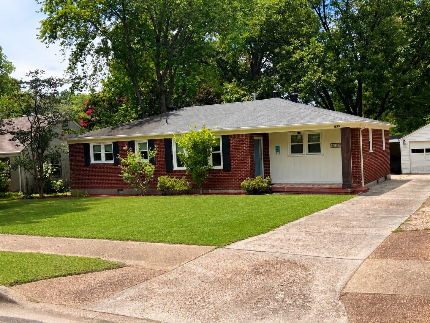 1125 Marcia Rd Property Photo 2