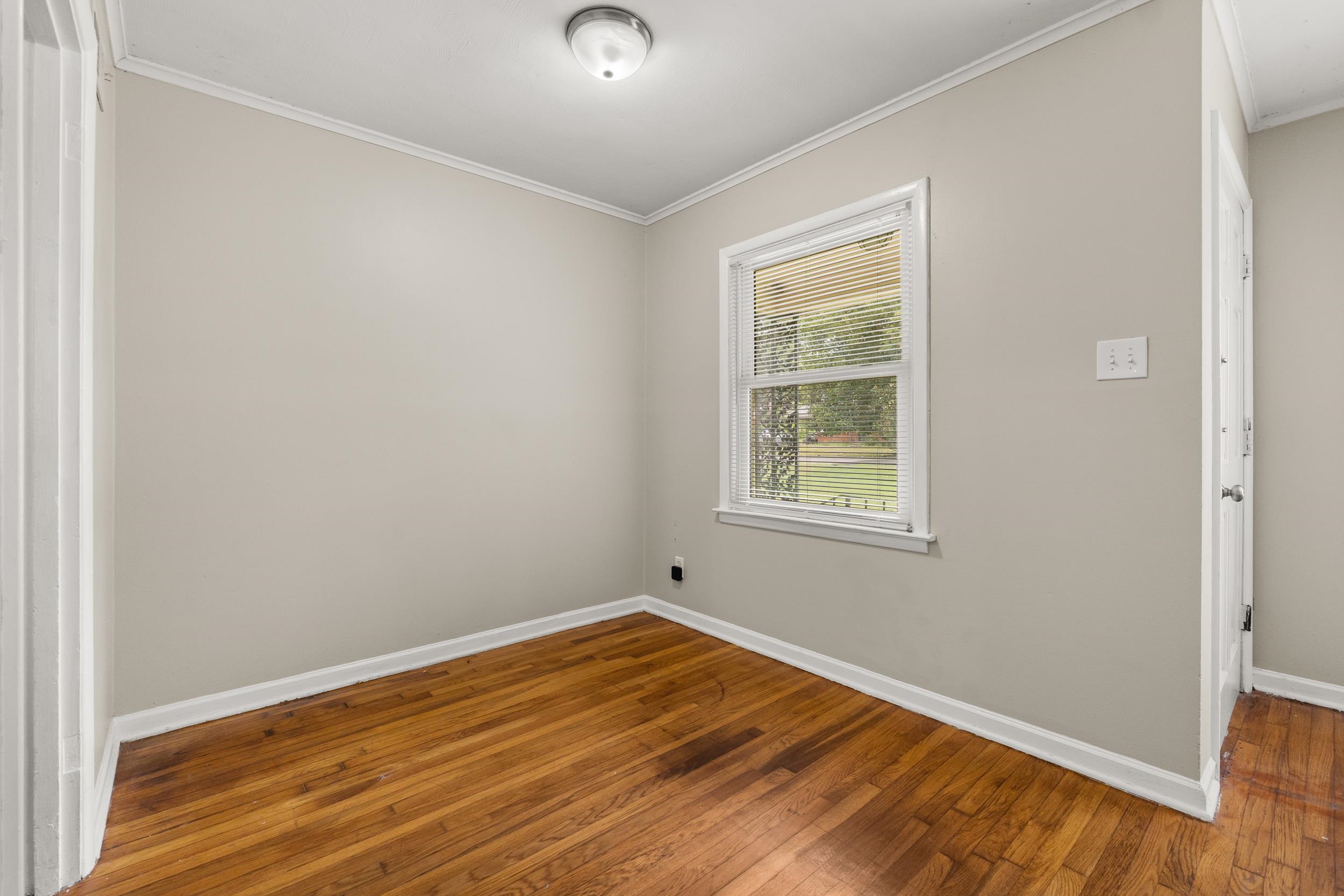 5247 Loch Lomond Rd Property Photo 6