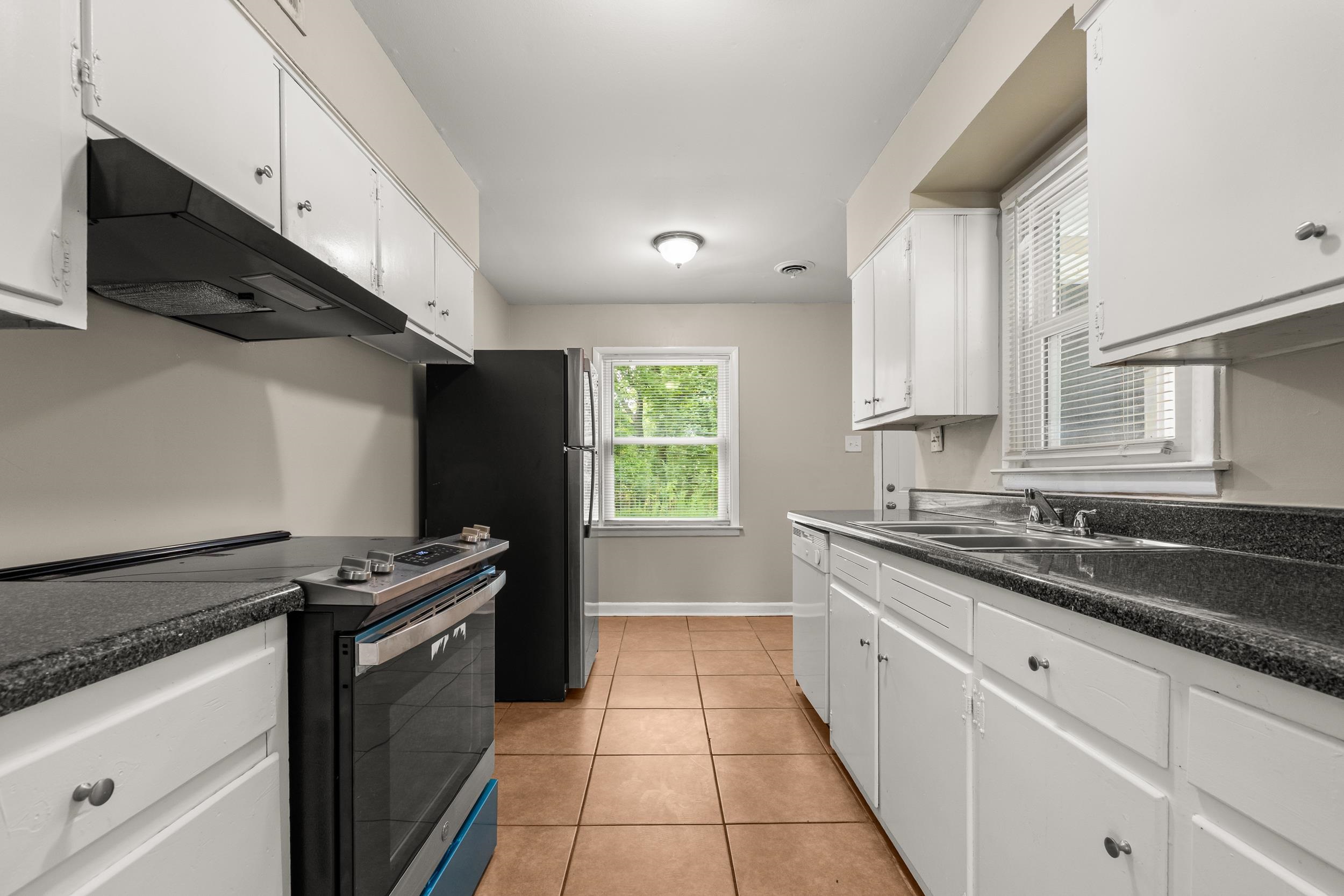 5247 Loch Lomond Rd Property Photo 7