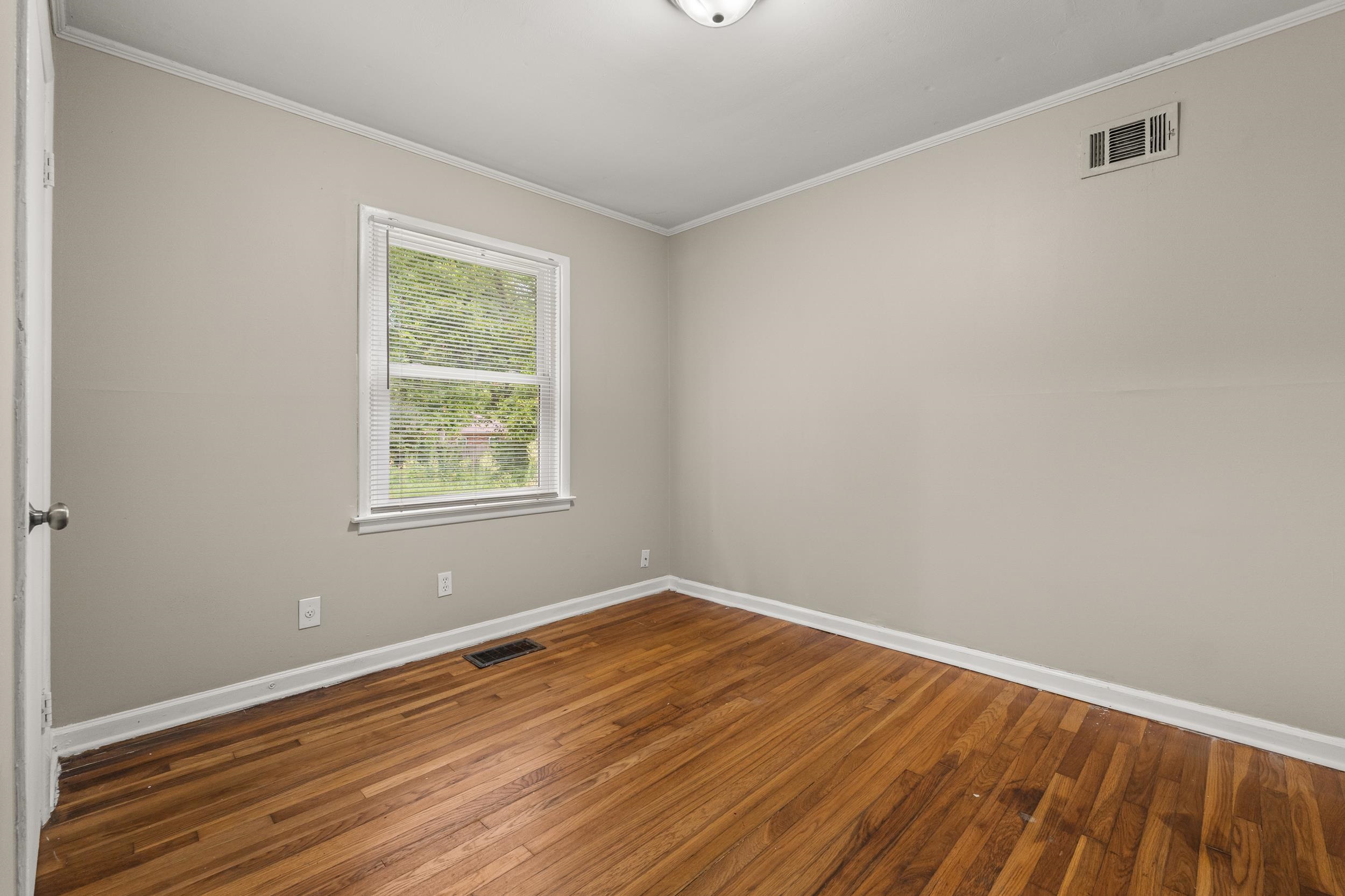 5247 Loch Lomond Rd Property Photo 11
