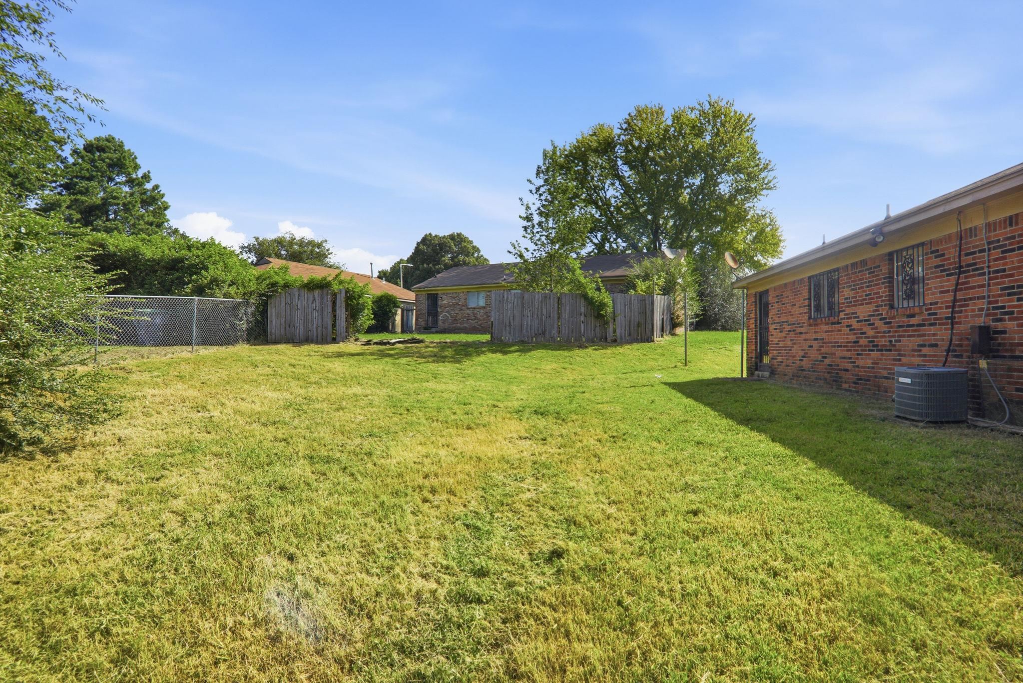 3608 Russelwood Dr Property Photo 8