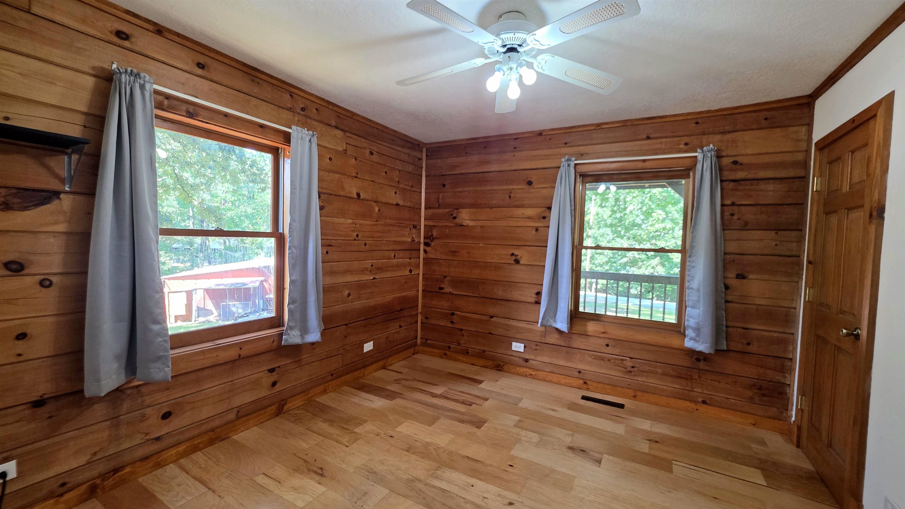 160 Poplar Dr Property Photo 11
