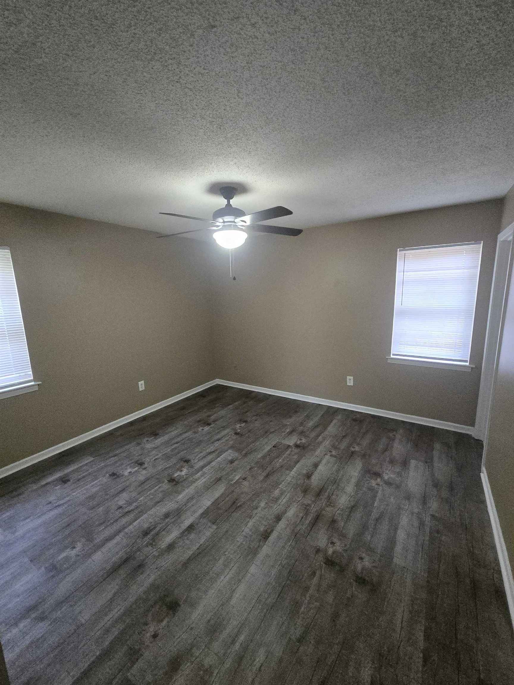 4511 Sumners Wells Rd Property Photo 3