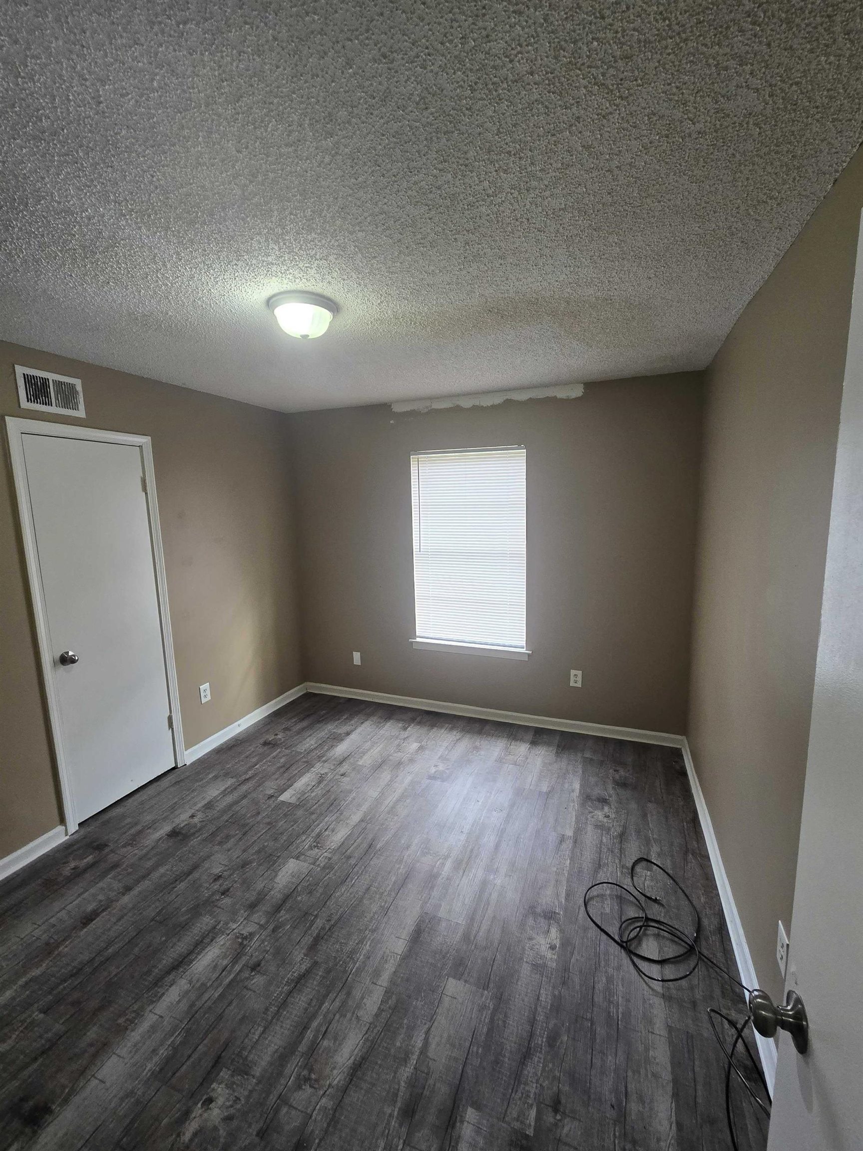4511 Sumners Wells Rd Property Photo 4