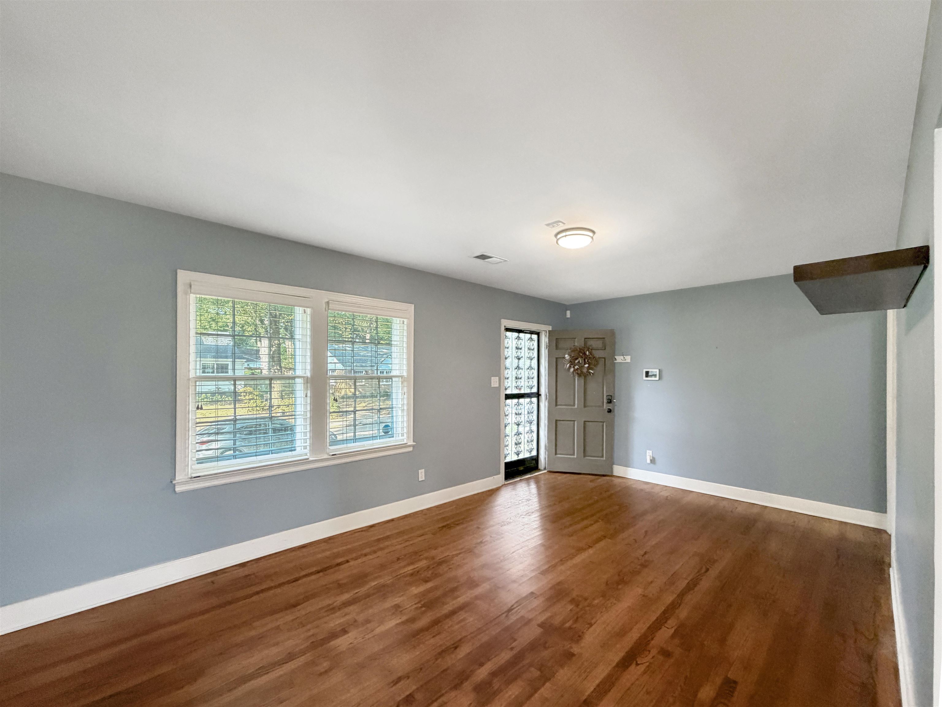 2790 Union Ave Property Photo 6