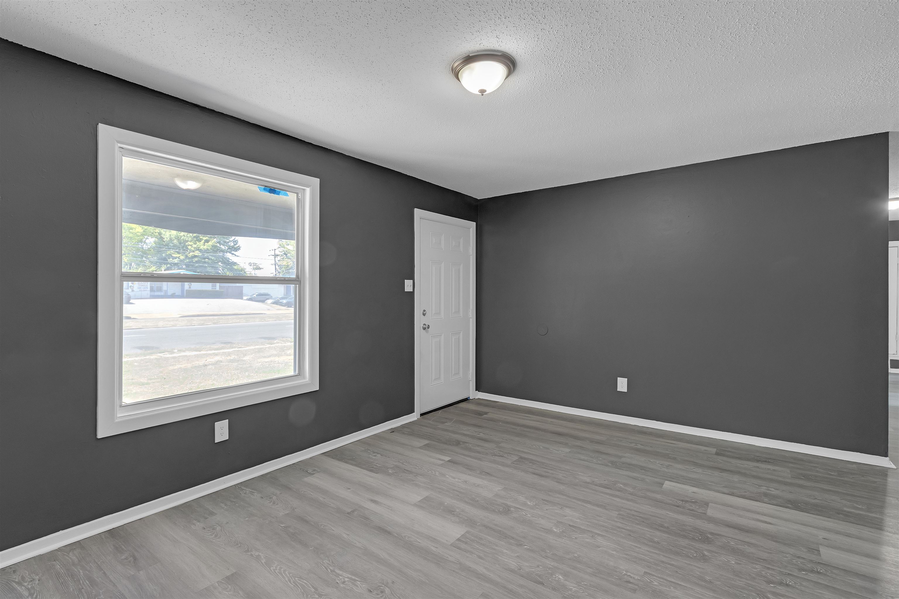 3244 S Perkins Rd Property Photo 5