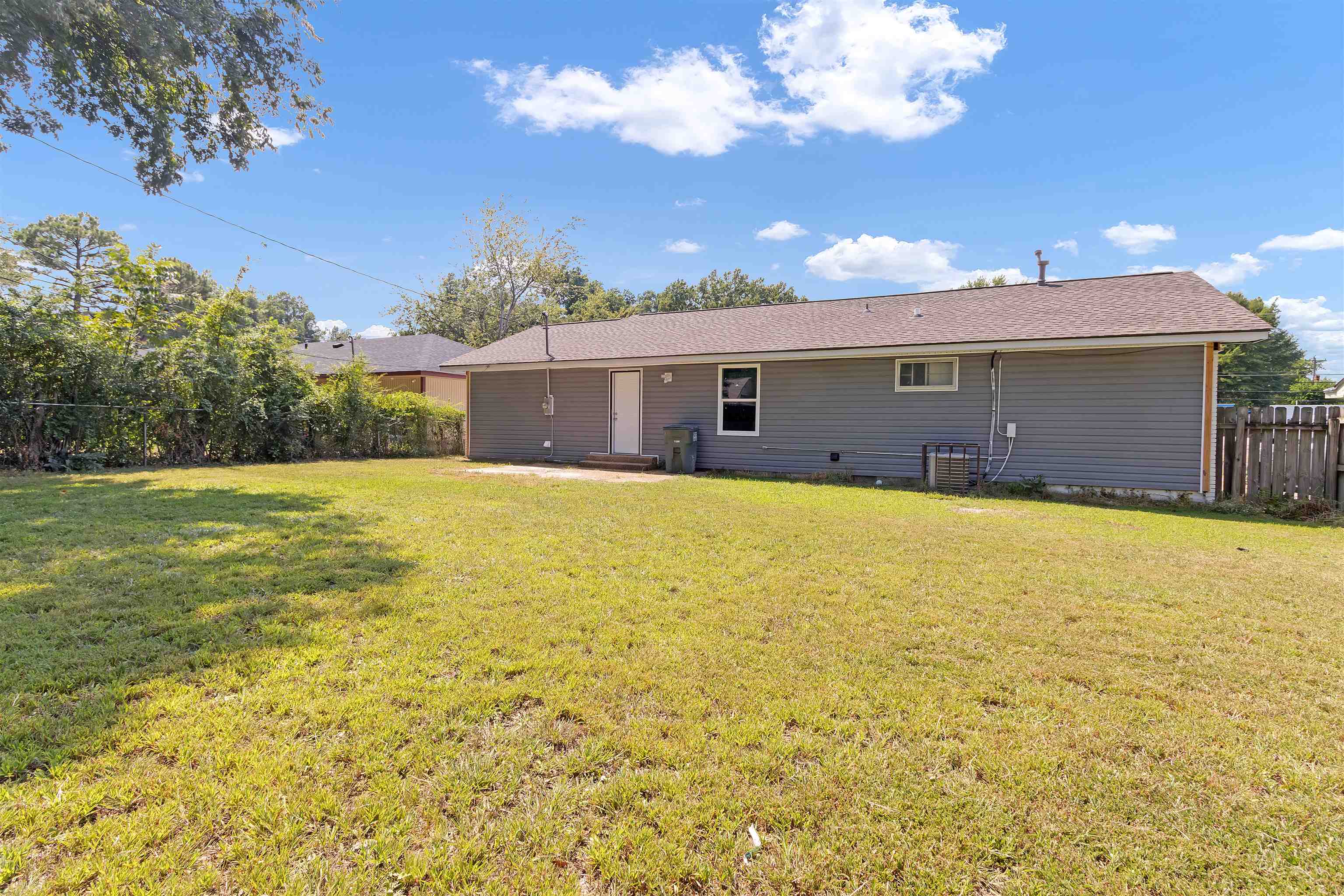 3244 S Perkins Rd Property Photo 18