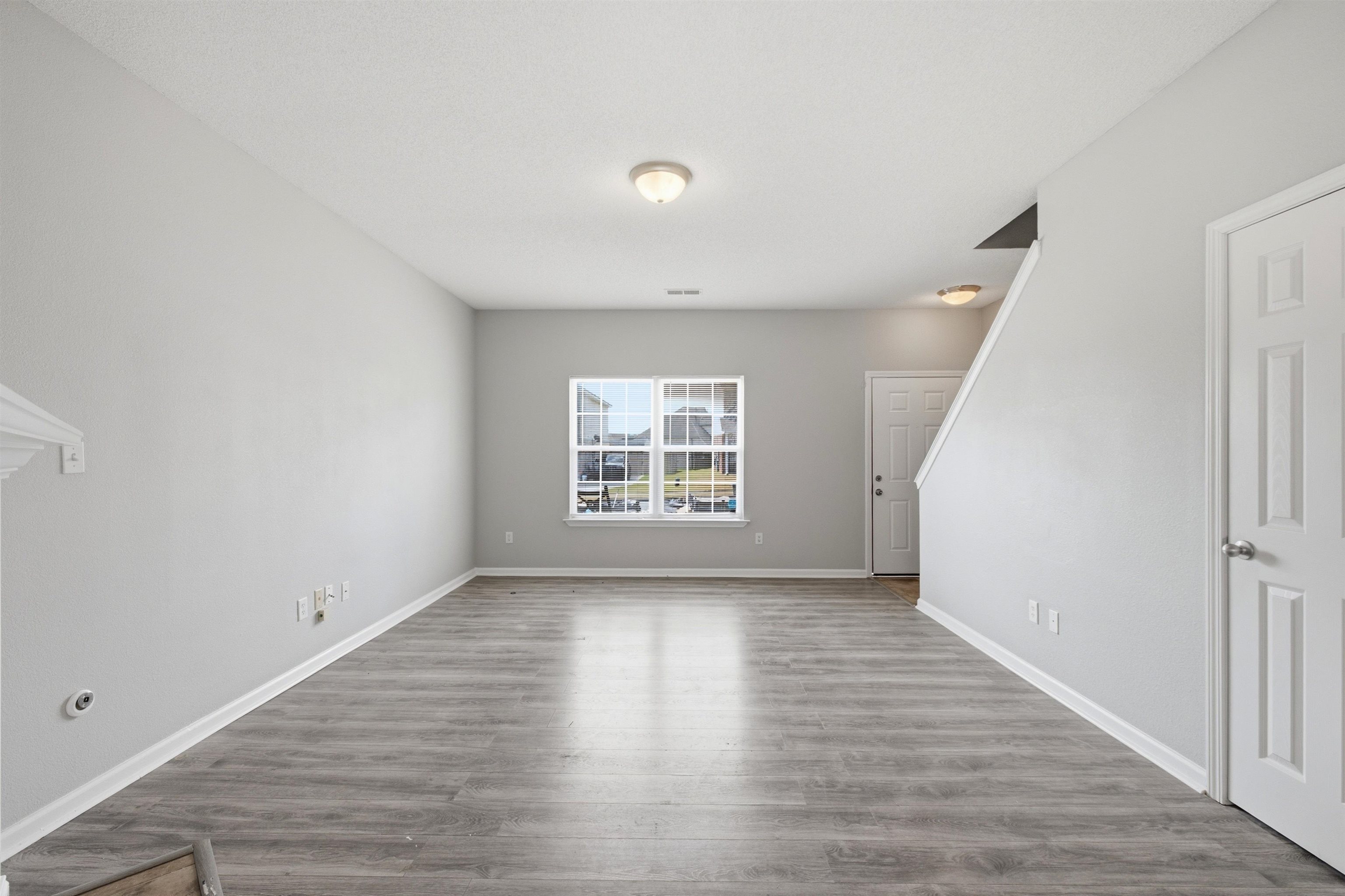 858 Crossfield Cv Property Photo 7