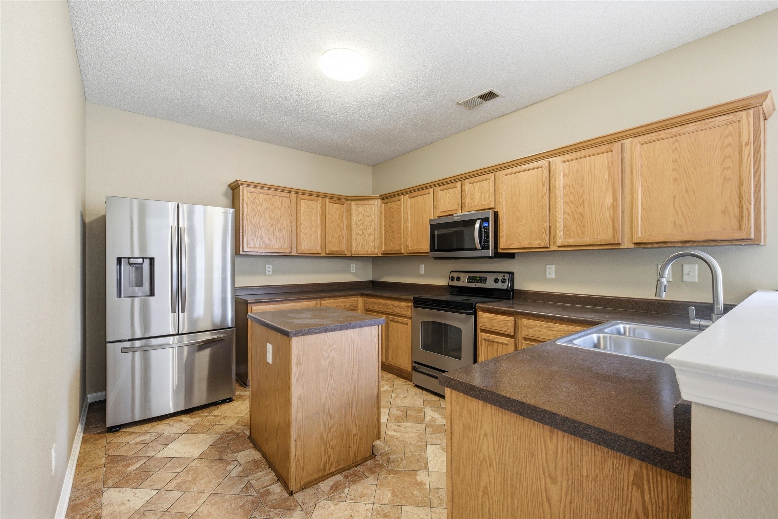 858 Crossfield Cv Property Photo 12