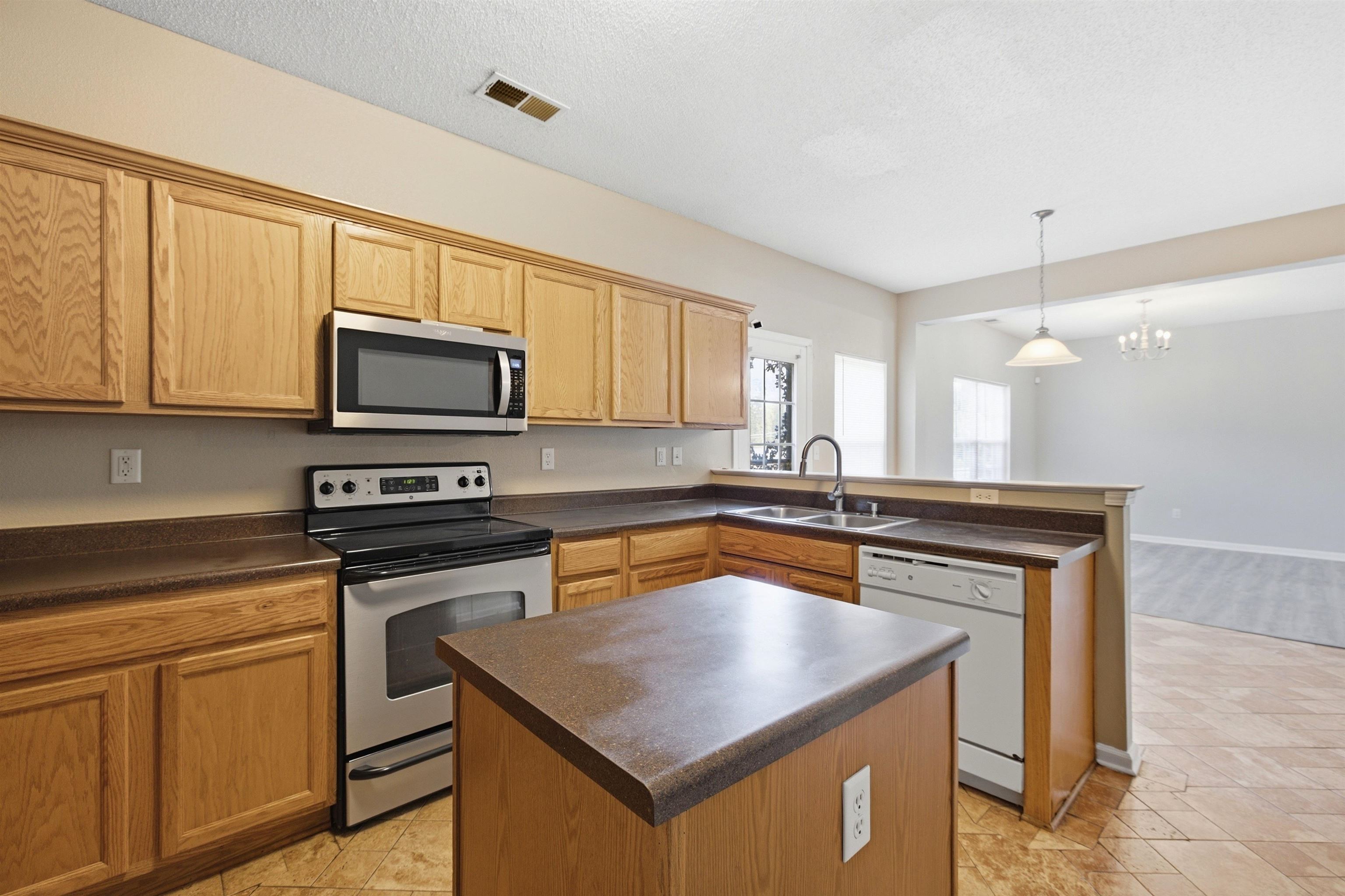 858 Crossfield Cv Property Photo 13