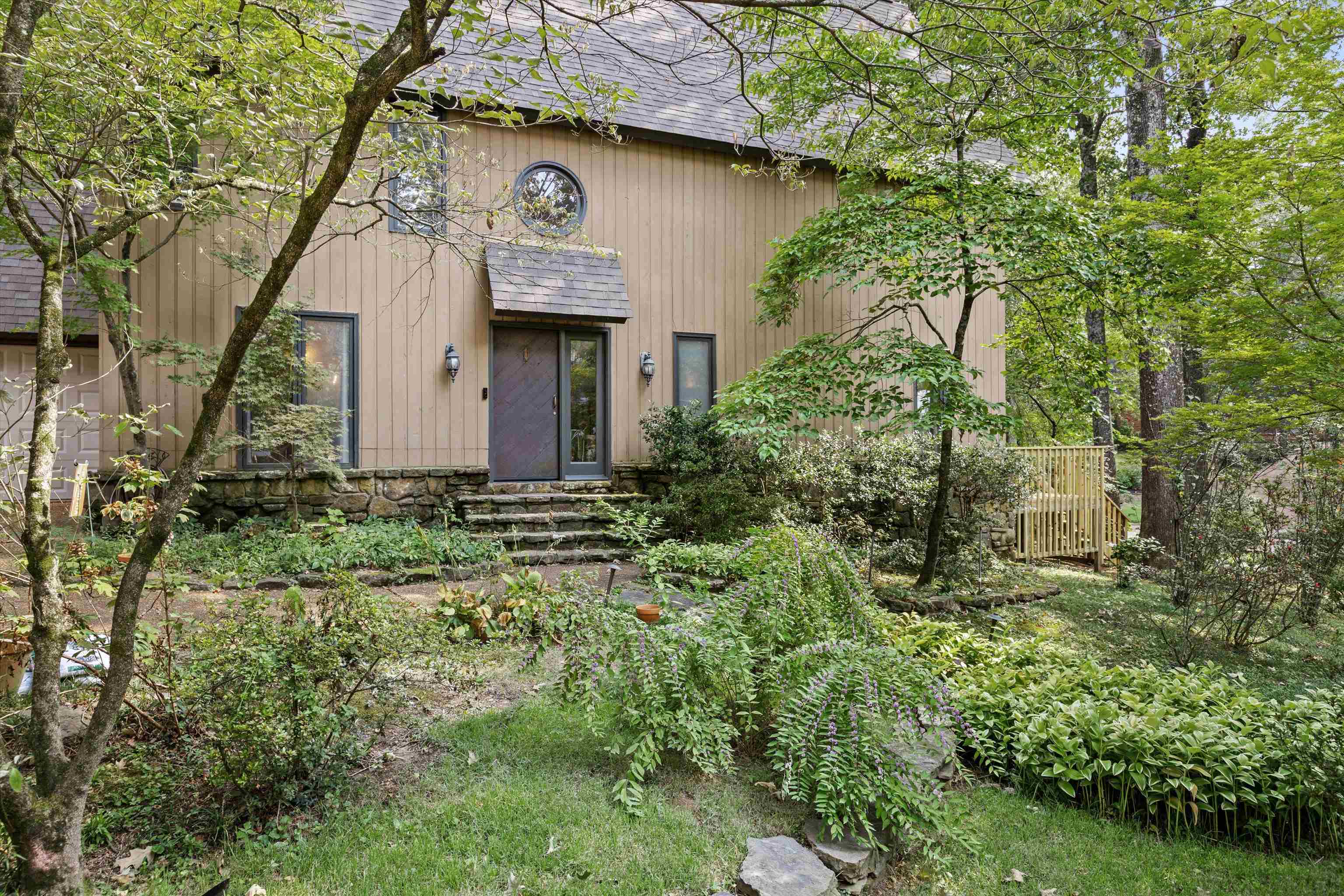 2480 Wishanger Cv Property Photo 2