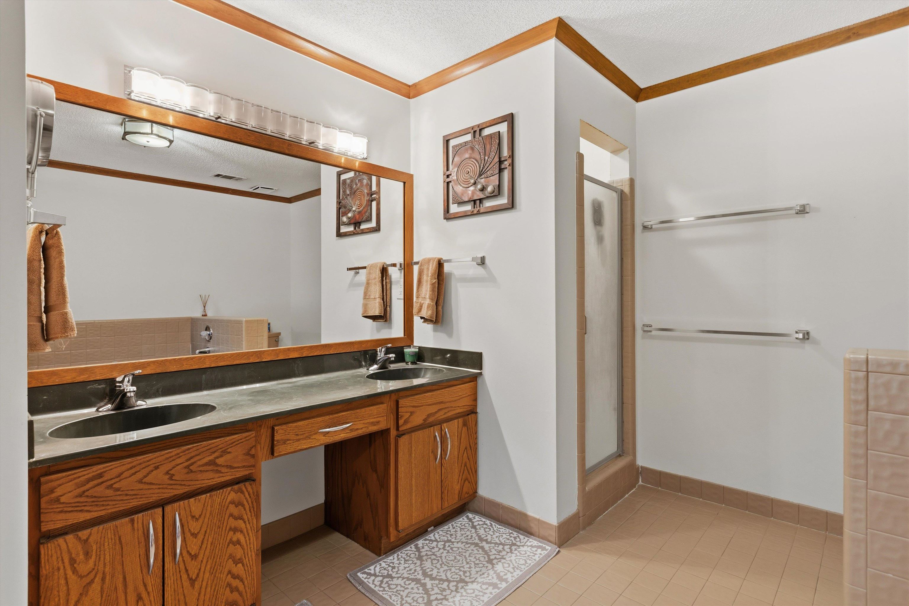 2480 Wishanger Cv Property Photo 20