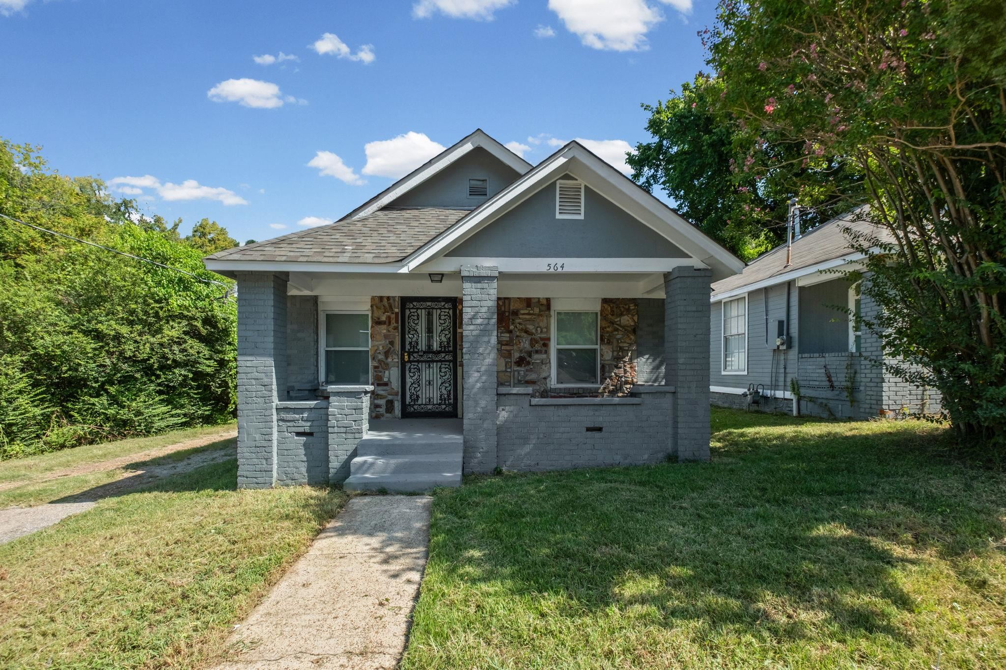 564 W Peebles Rd Property Photo 1