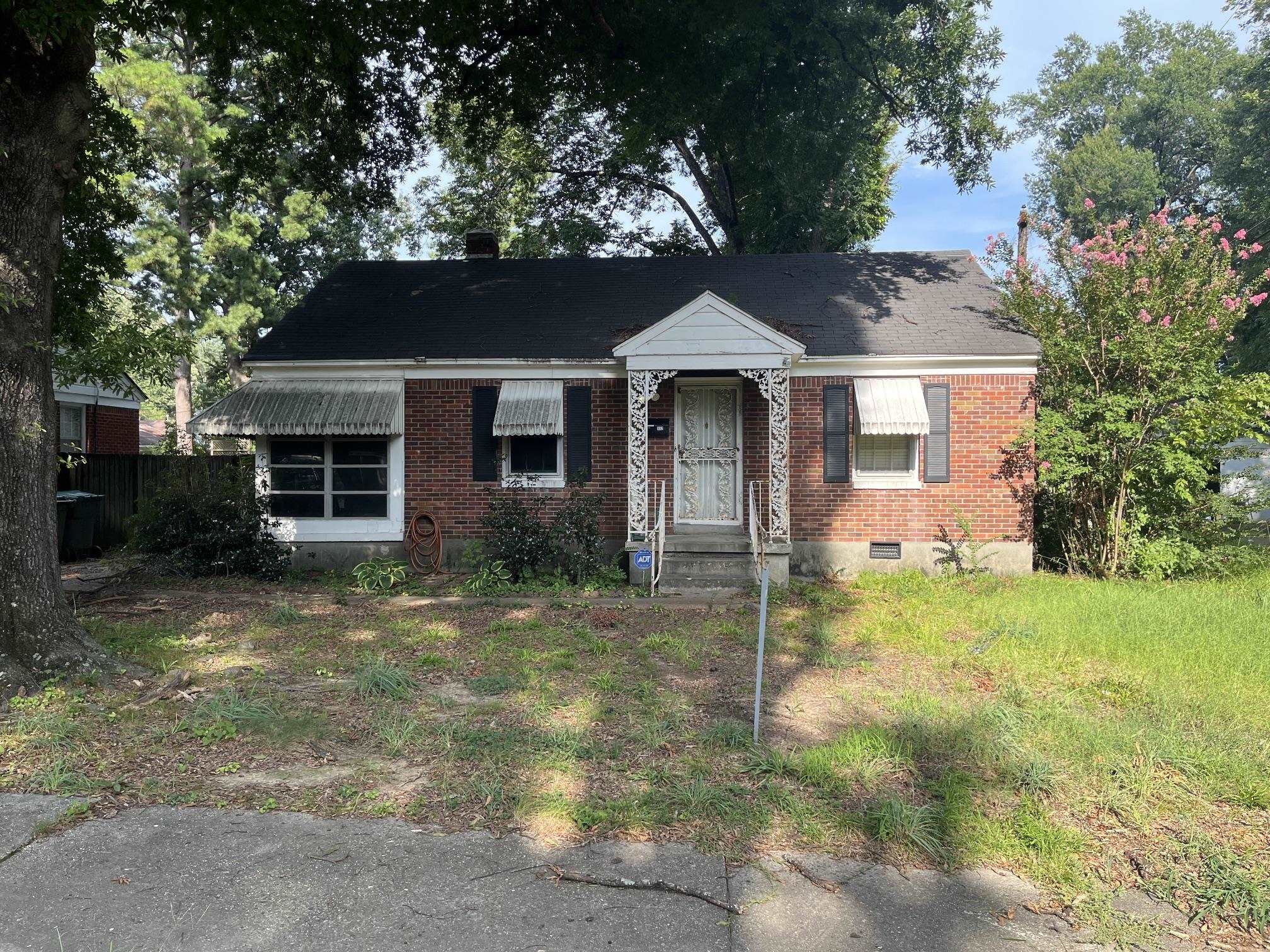 552 Stanley Dr Property Photo 1