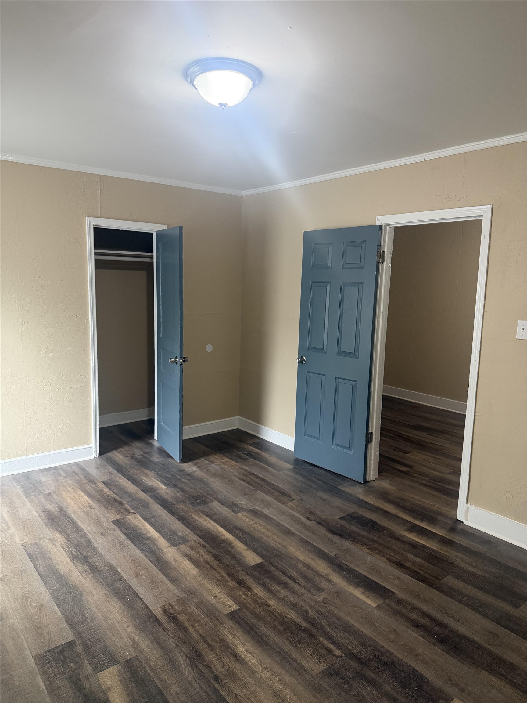 1461 Wilson St Property Photo 4