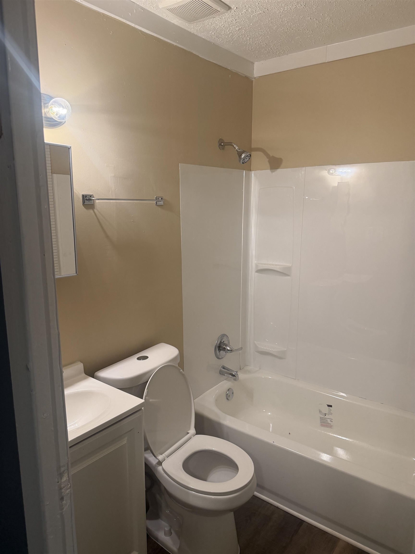 1461 Wilson St Property Photo 5