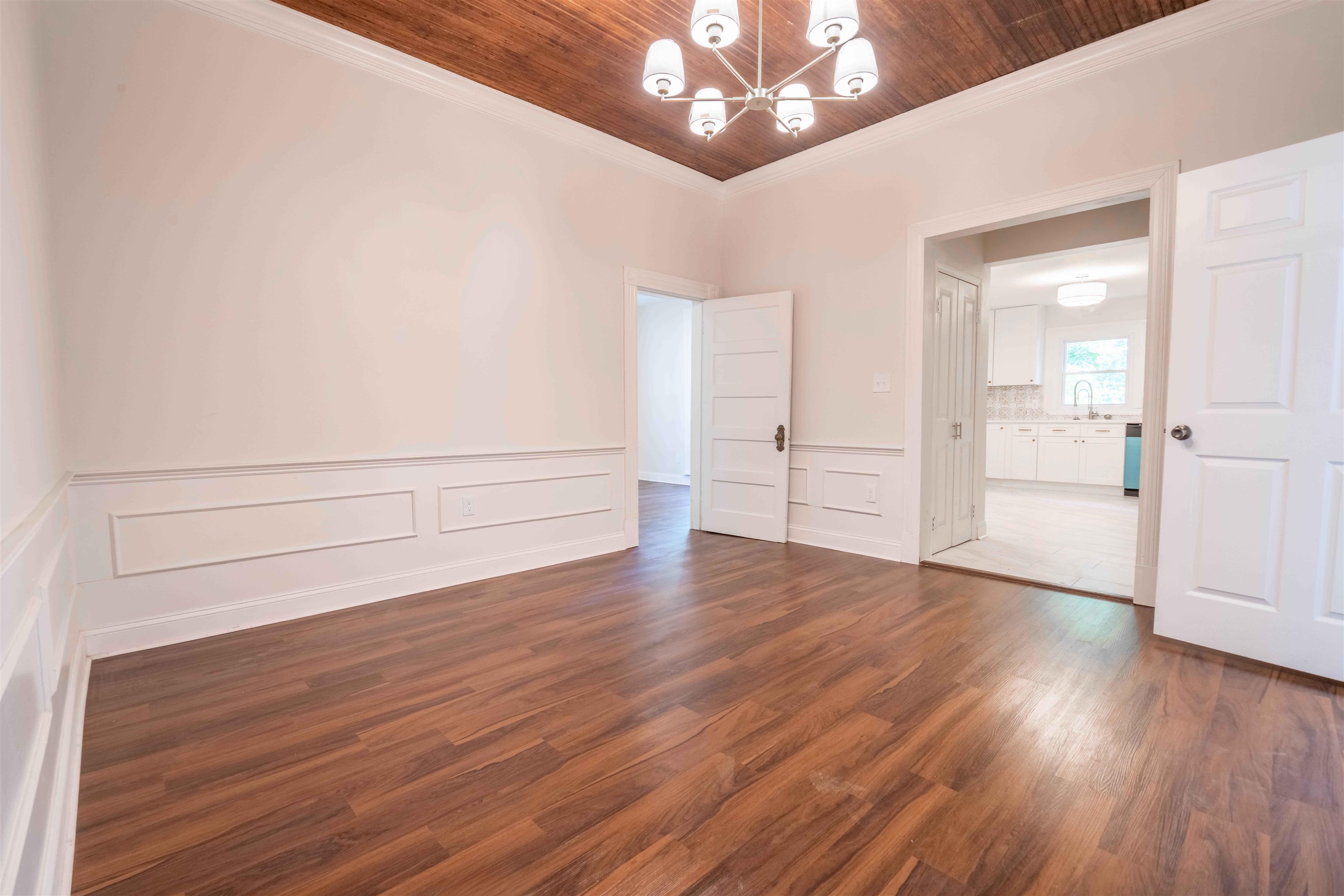 2978 Court St Property Photo 16