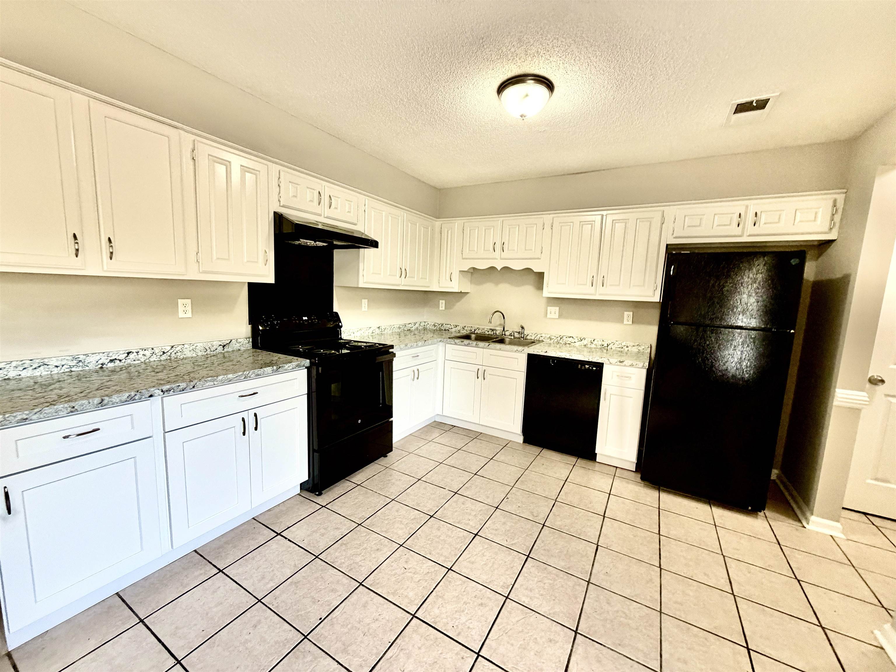 4801 Bradfield Run Property Photo 5