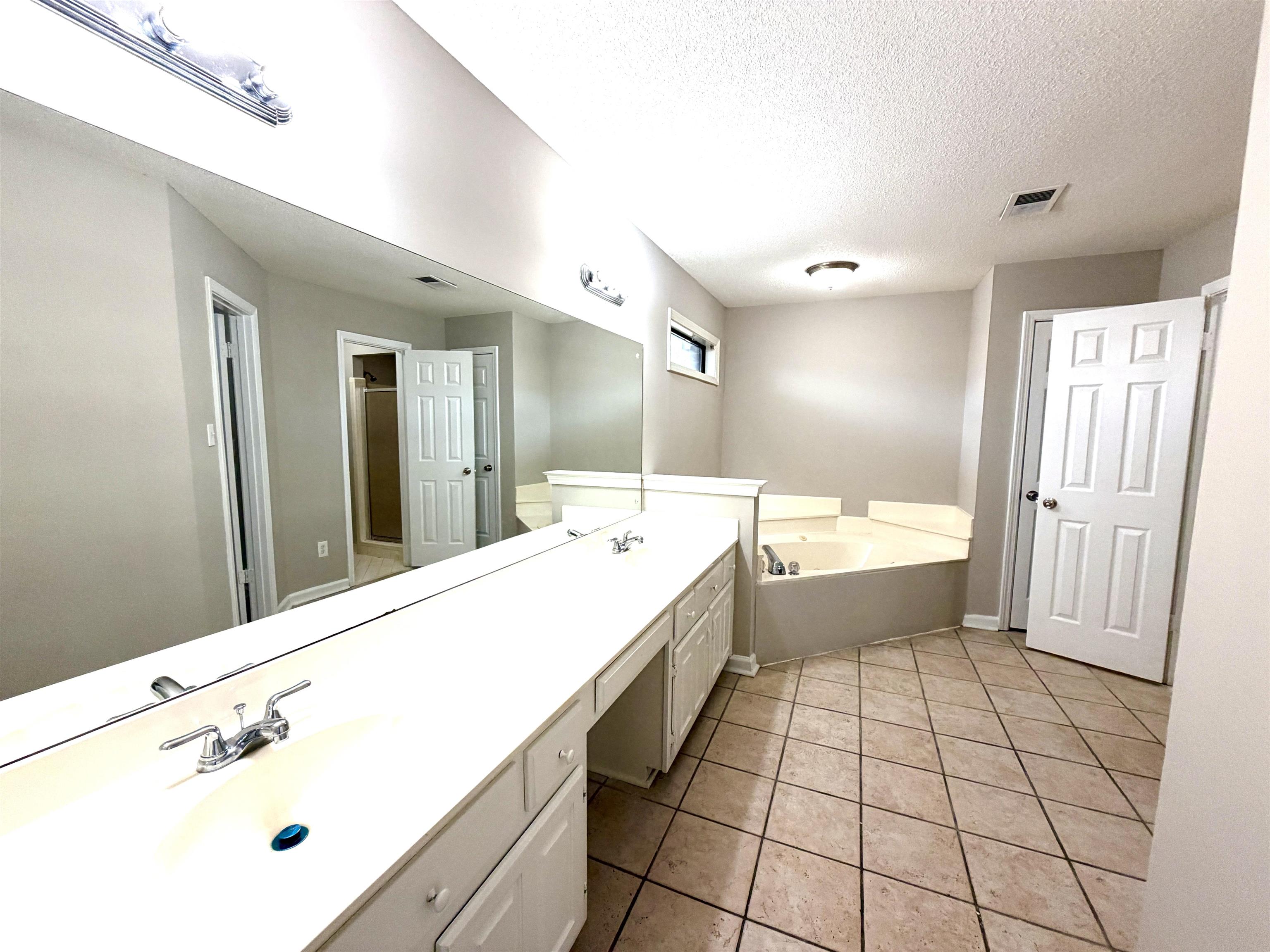 4801 Bradfield Run Property Photo 10