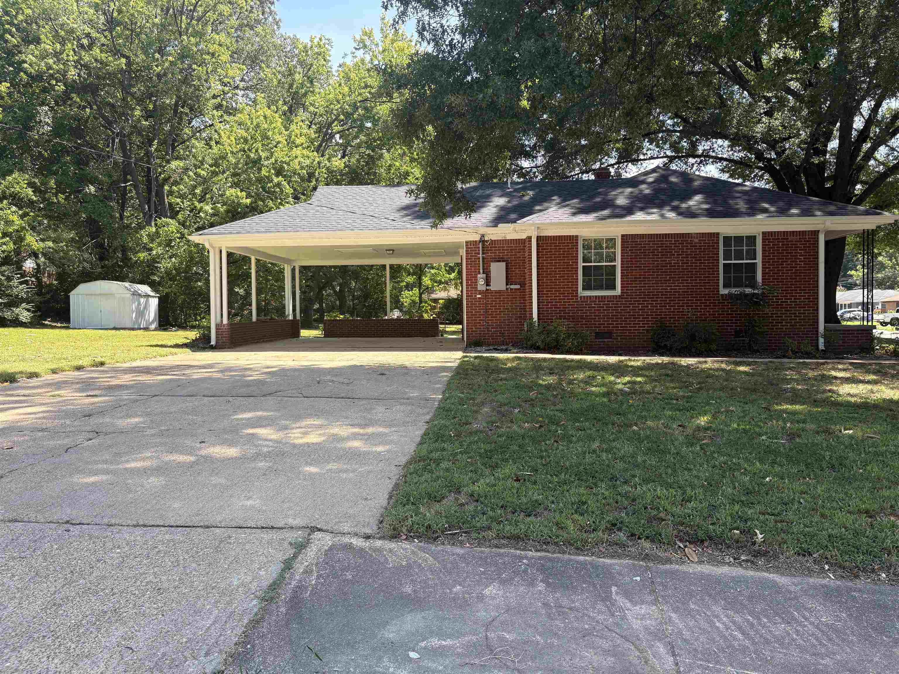 1820 Macaulay Ave Property Photo 2