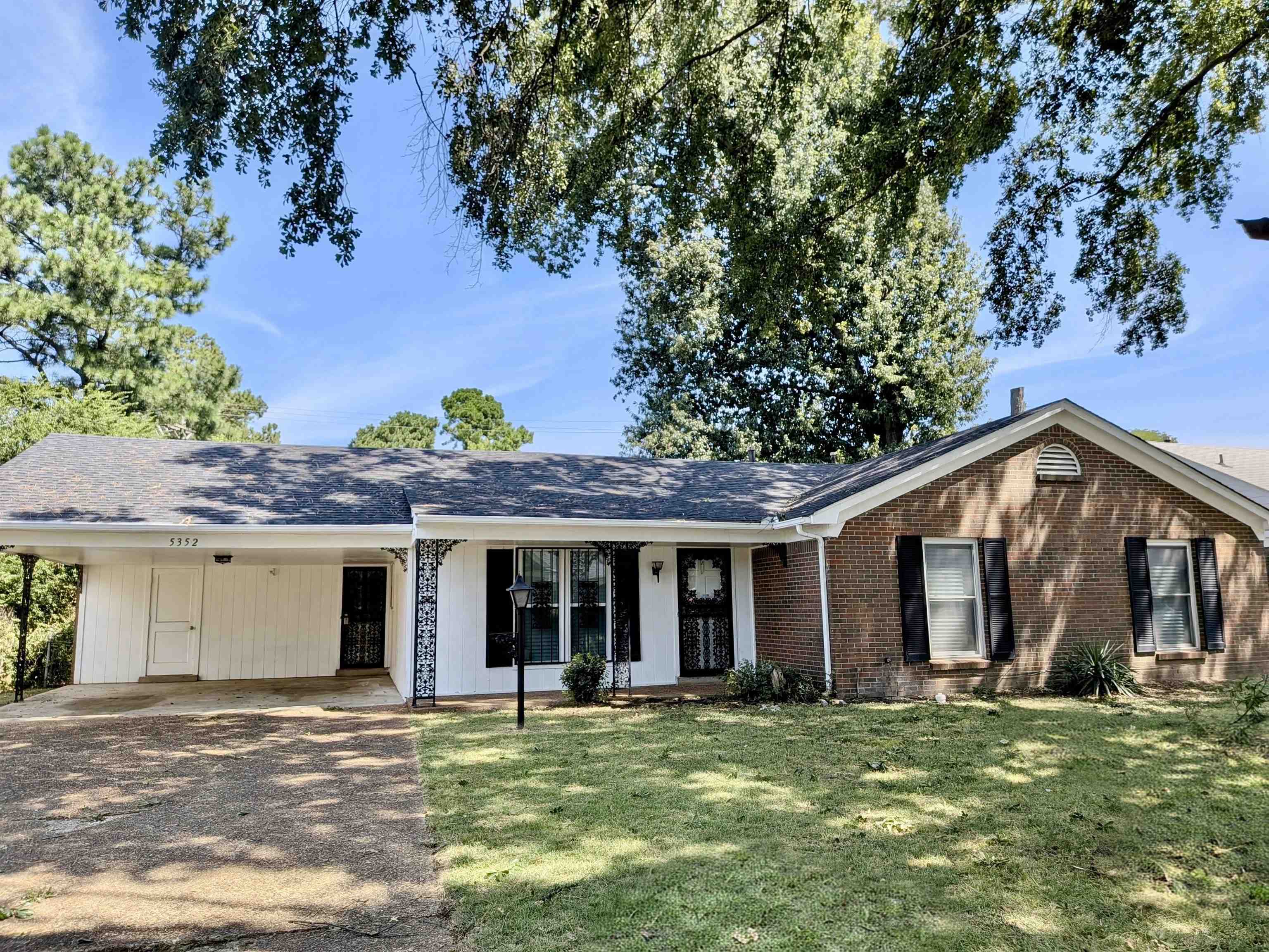 5352 Heritage Dr Property Photo 1