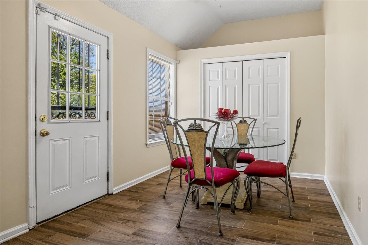 5324 Annandale Dr Property Photo 5