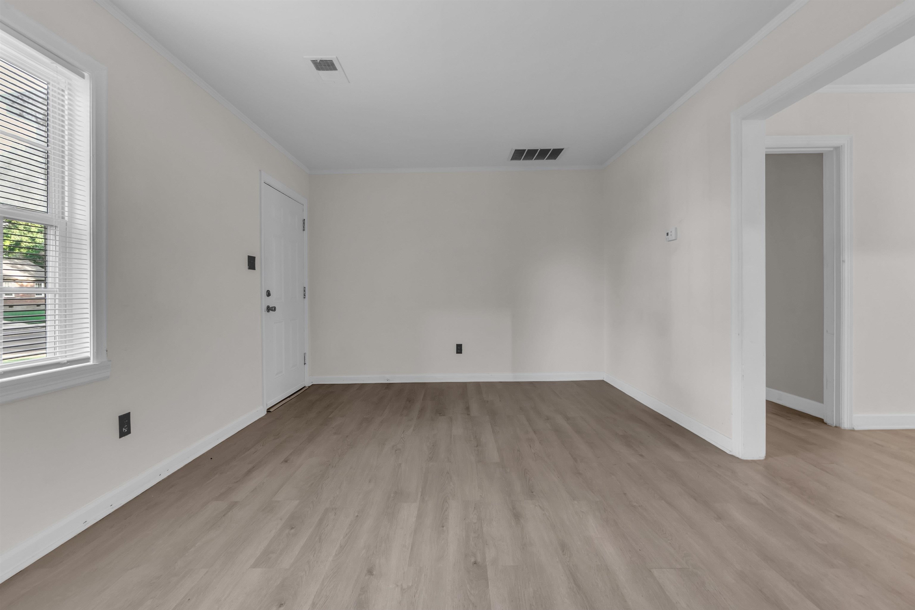 611 Waring Rd Property Photo 8