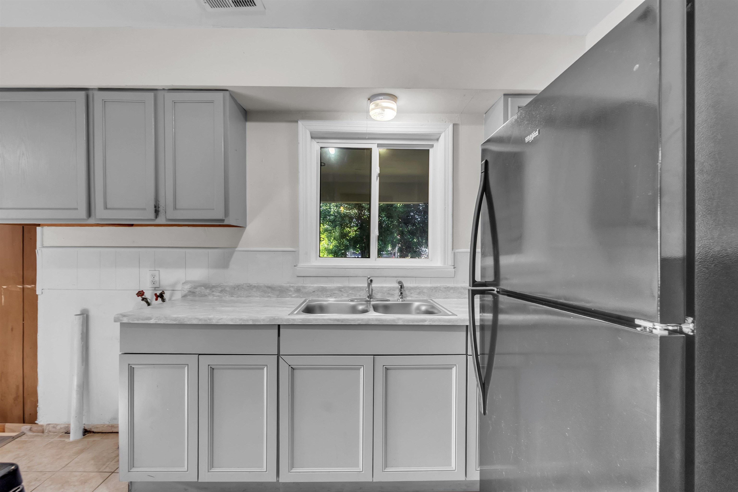 611 Waring Rd Property Photo 18
