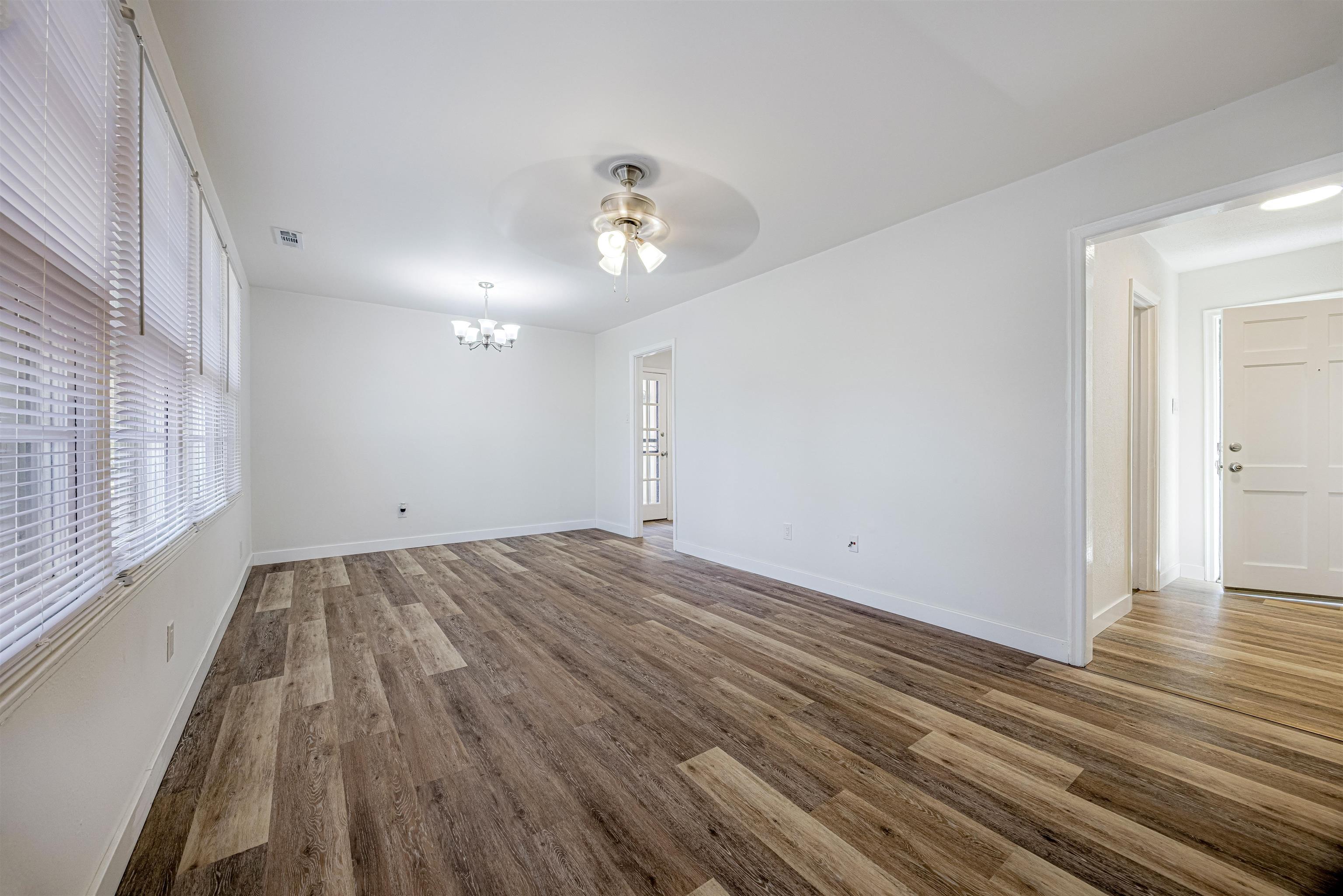 4454 Dunn Rd Property Photo 4