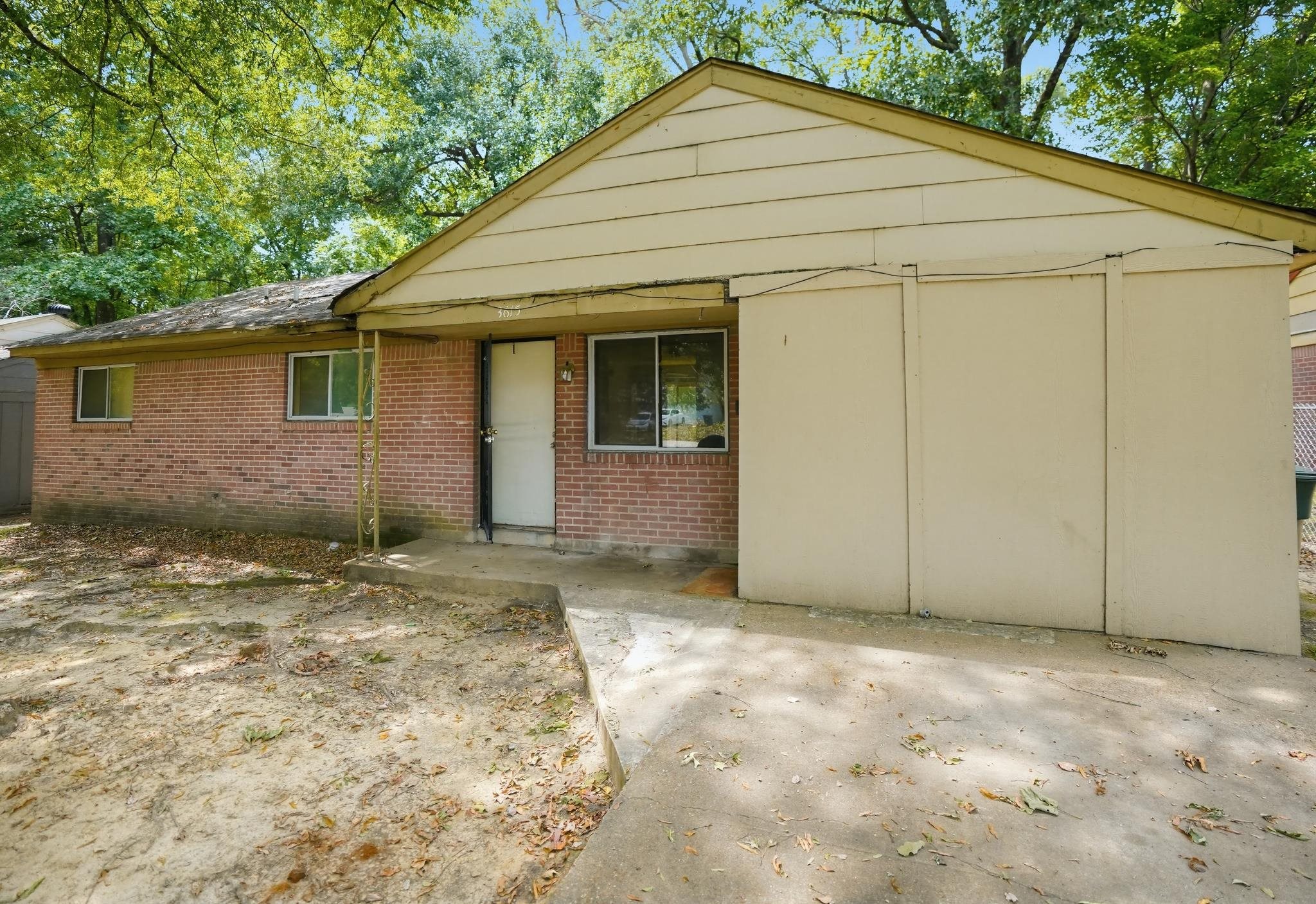 3615 Windermere Rd Property Photo 2