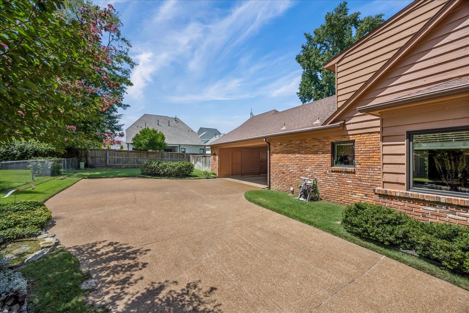 1659 Tamarack Ln Property Photo 8