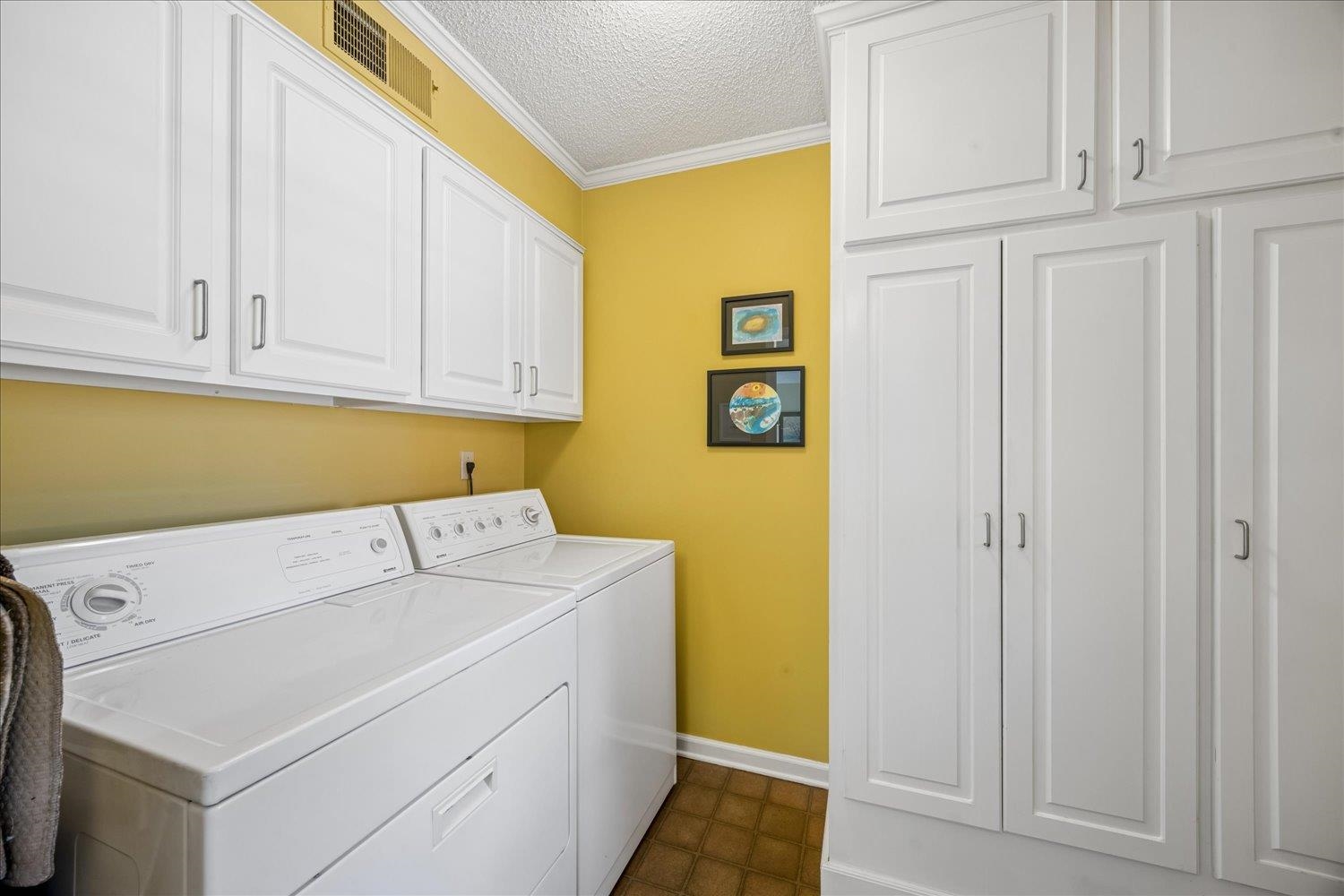 1659 Tamarack Ln Property Photo 18