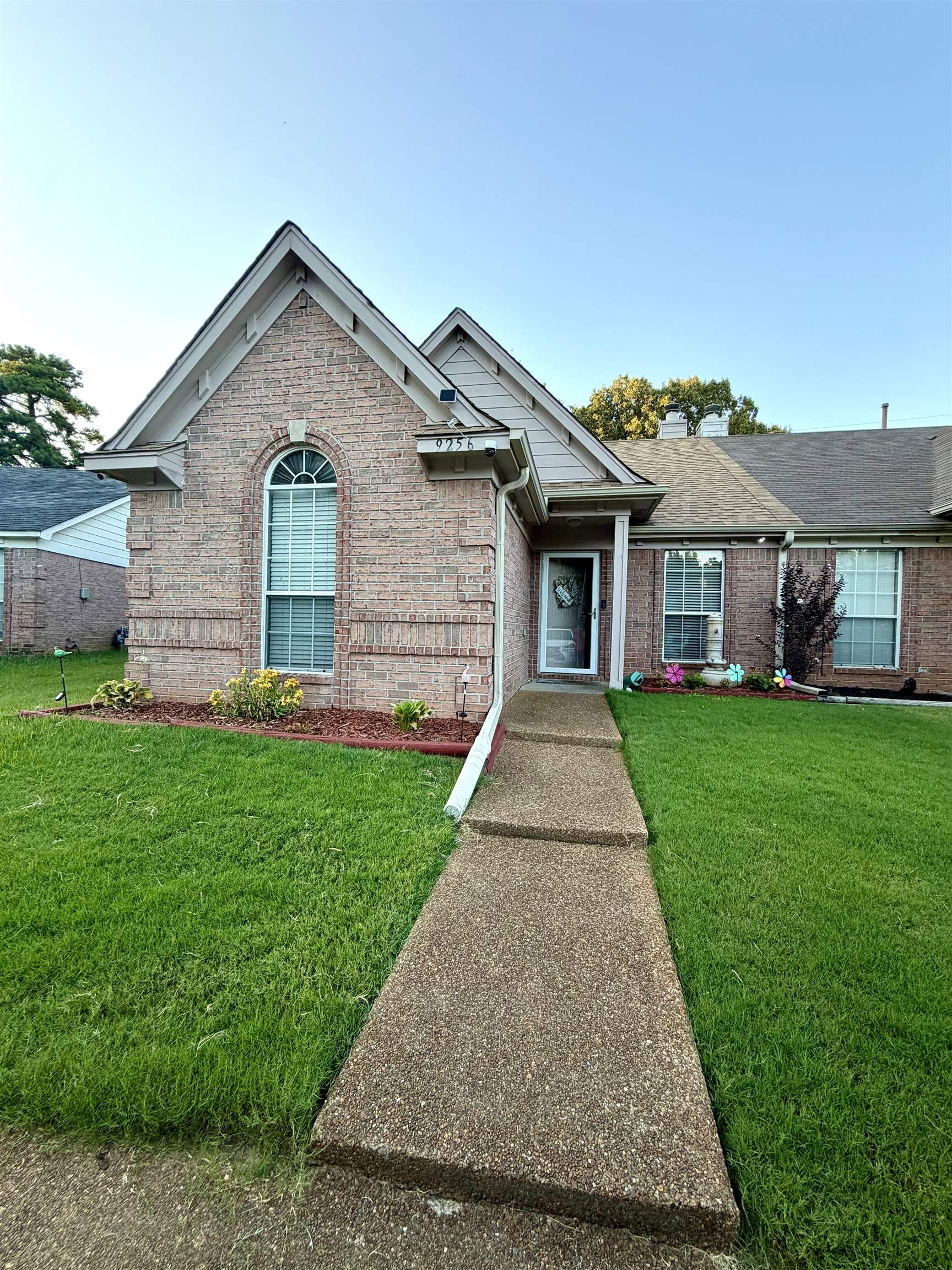 9256 Grove Manor Dr Property Photo 1